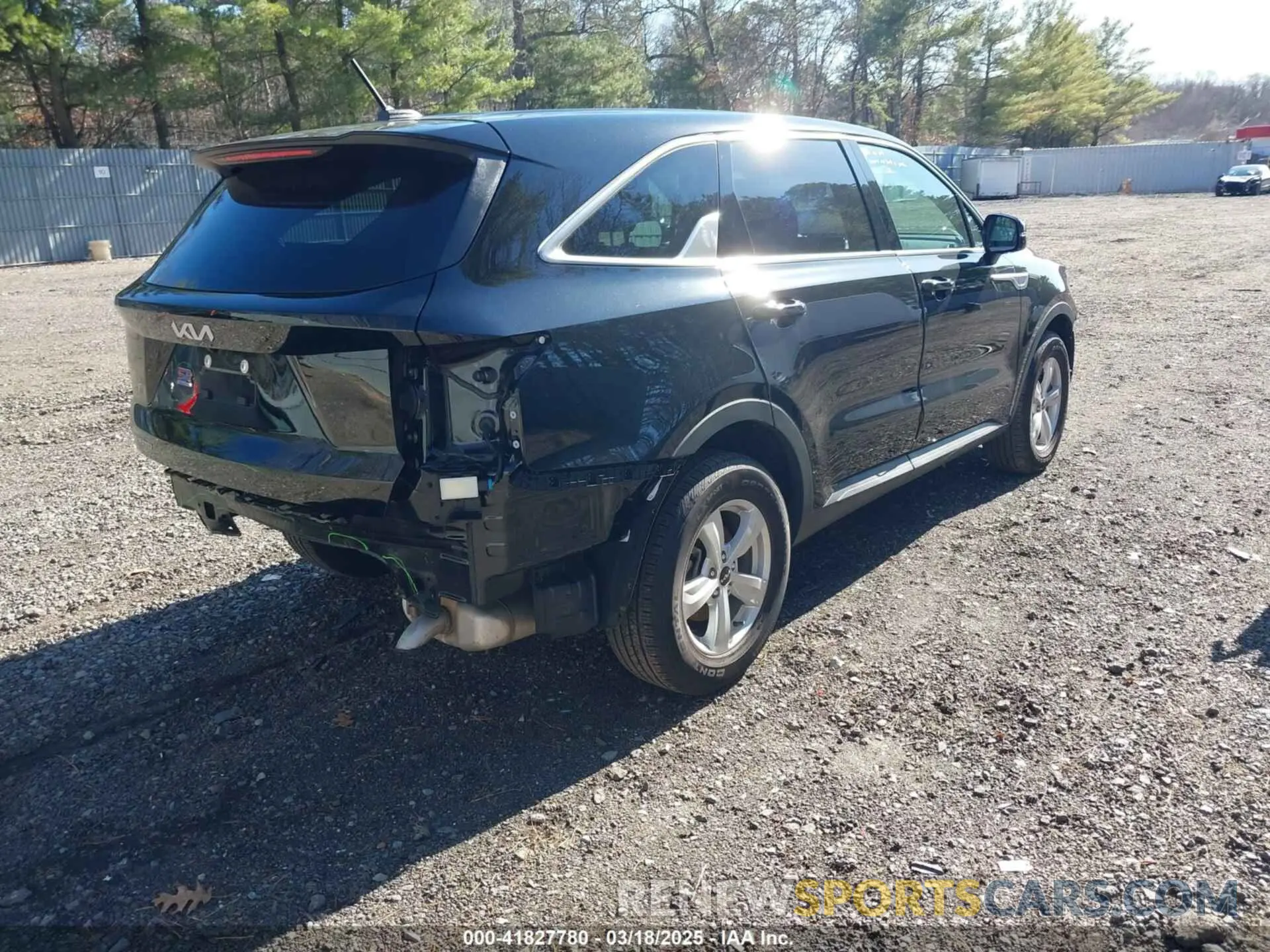 4 Photograph of a damaged car 5XYRG4LCXPG249670 KIA SORENTO 2023