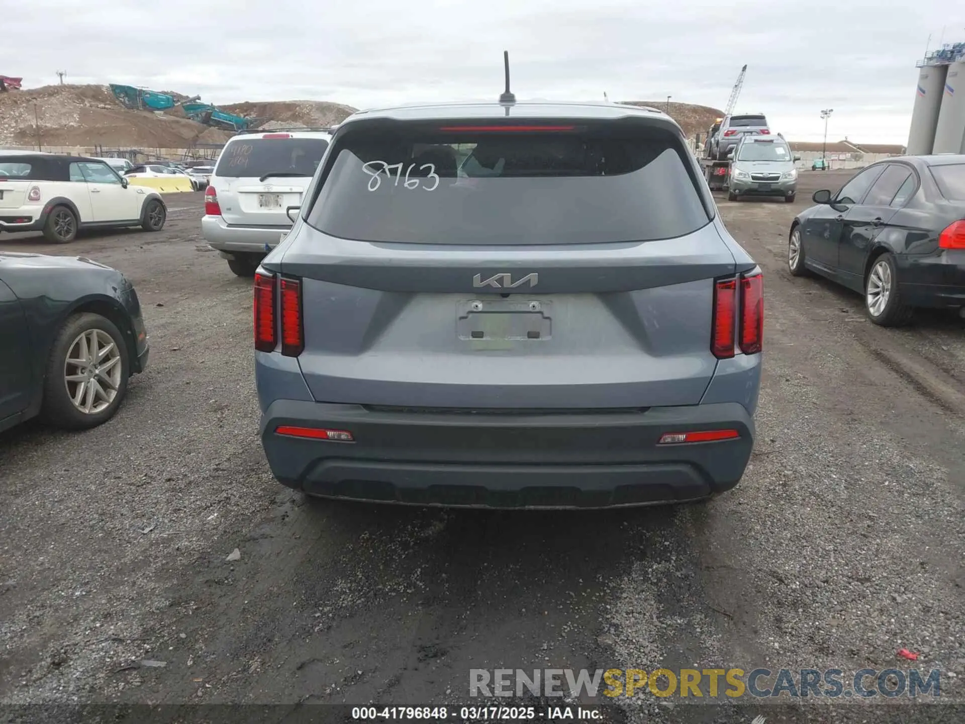 16 Photograph of a damaged car 5XYRGDLC1PG172140 KIA SORENTO 2023