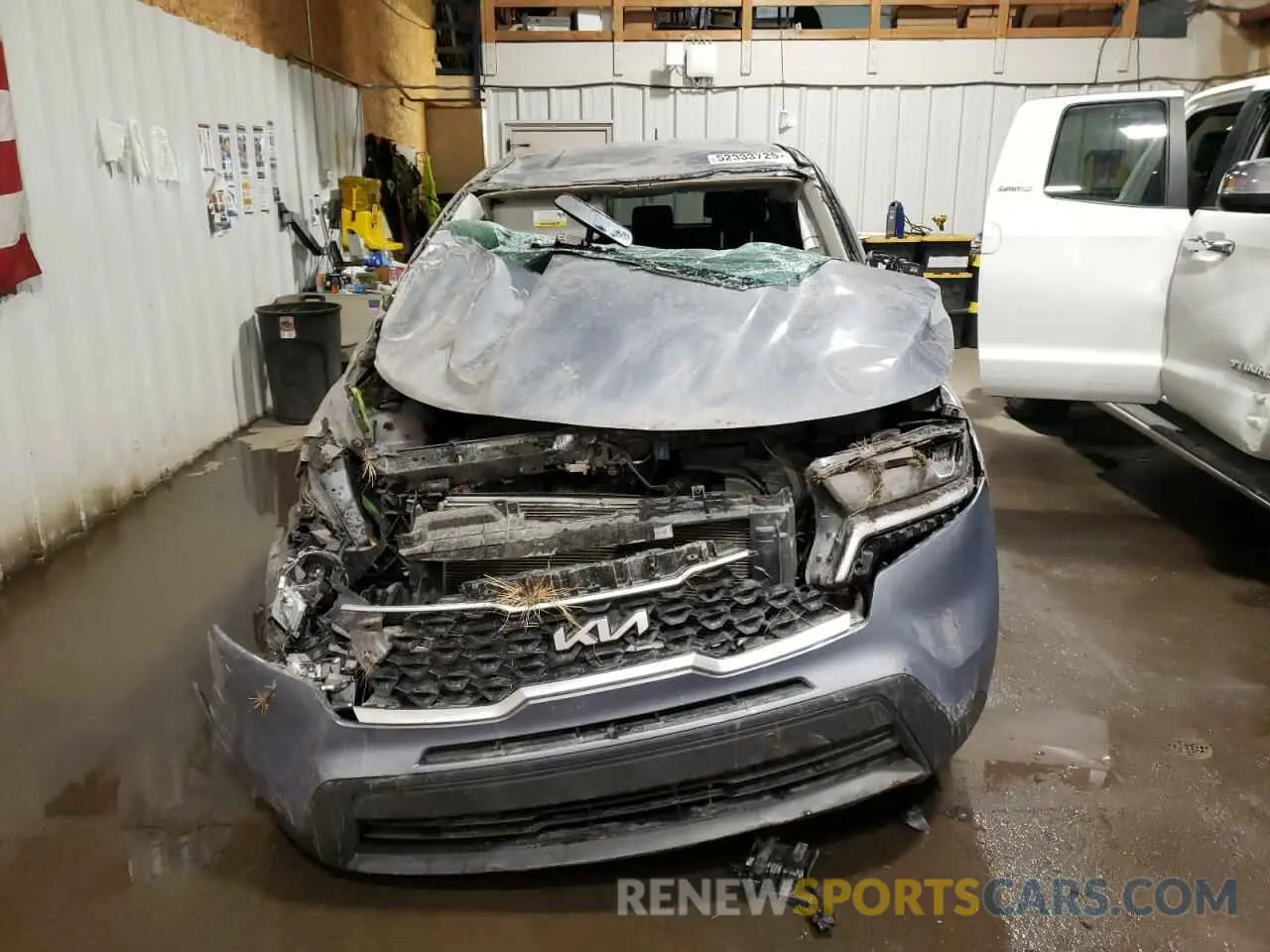 5 Photograph of a damaged car 5XYRGDLC6PG206380 KIA SORENTO 2023