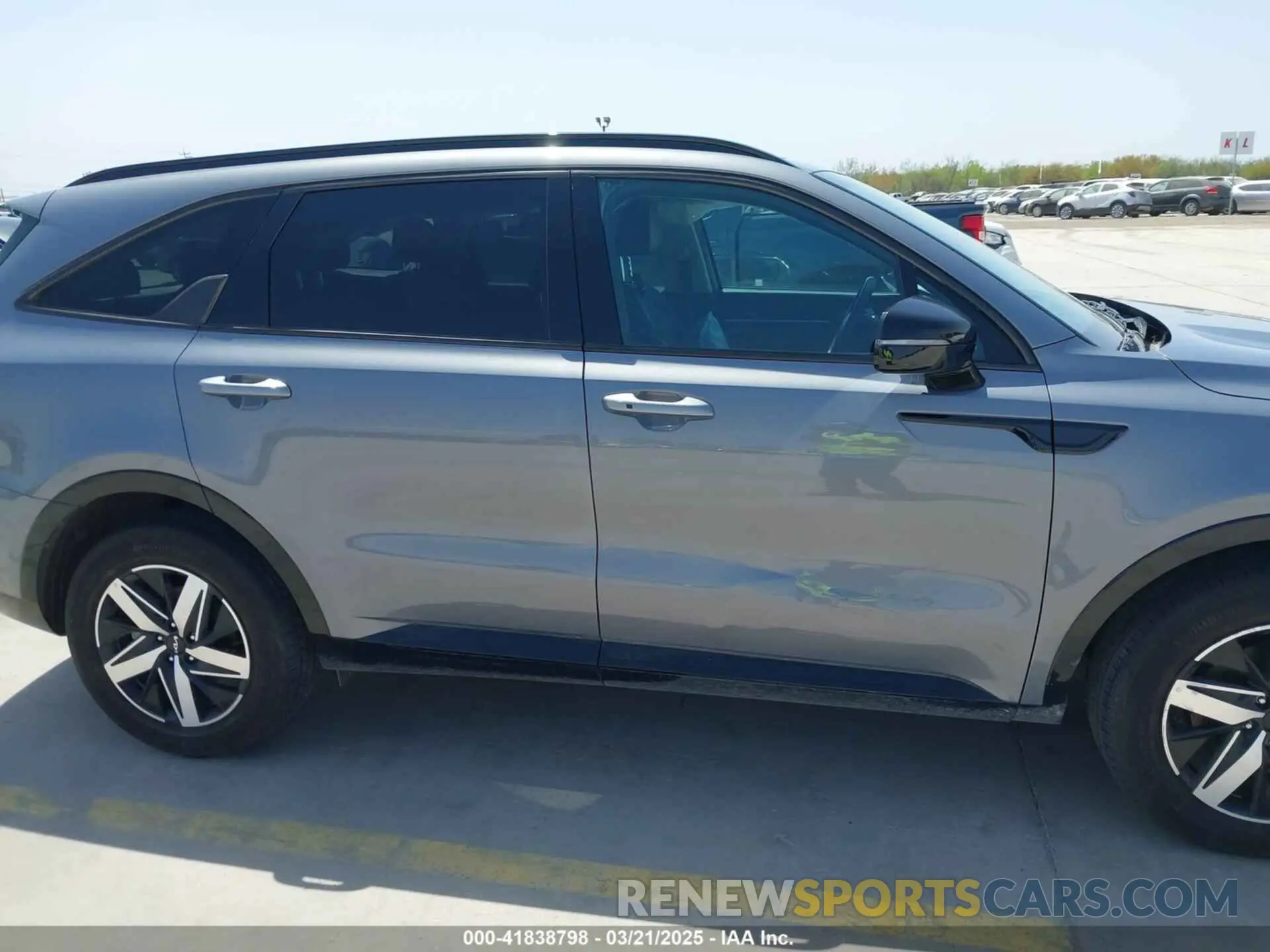 14 Photograph of a damaged car 5XYRH4LF4PG201251 KIA SORENTO 2023