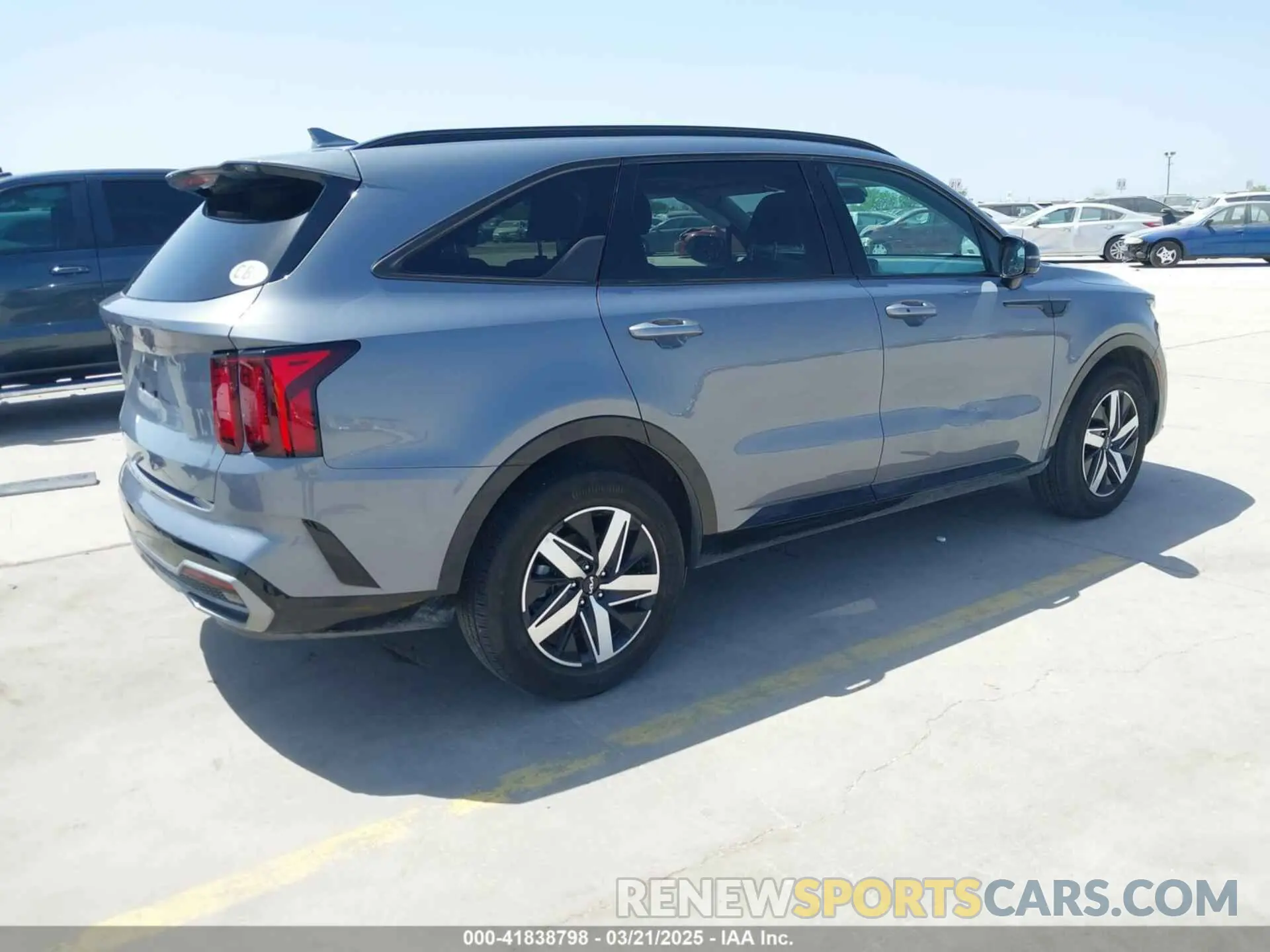 4 Photograph of a damaged car 5XYRH4LF4PG201251 KIA SORENTO 2023