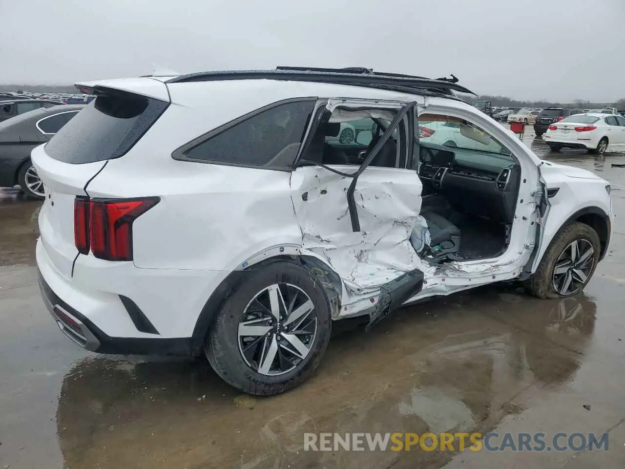 3 Photograph of a damaged car 5XYRH4LF5PG240060 KIA SORENTO 2023