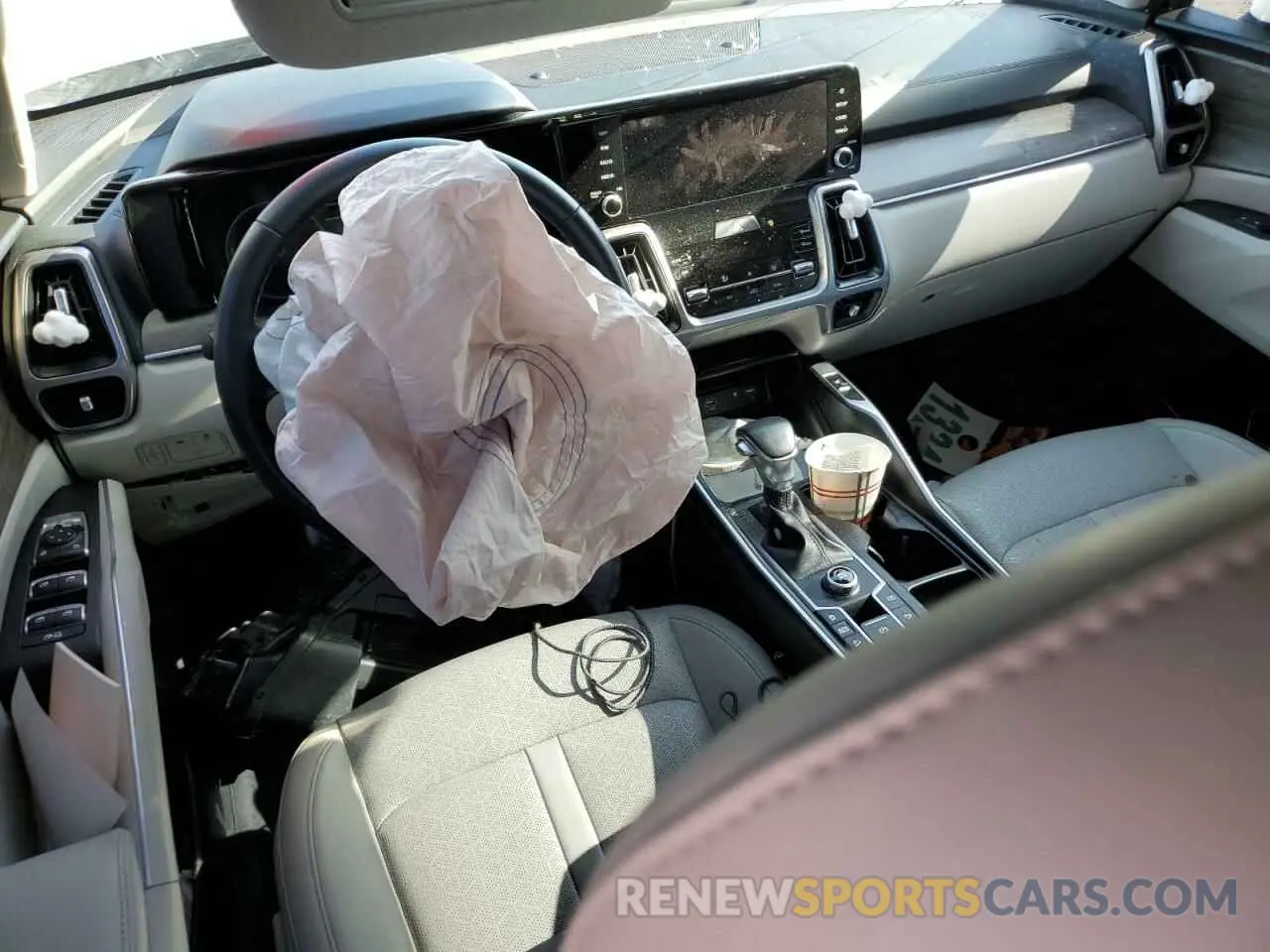 8 Photograph of a damaged car 5XYRH4LF6PG172111 KIA SORENTO 2023
