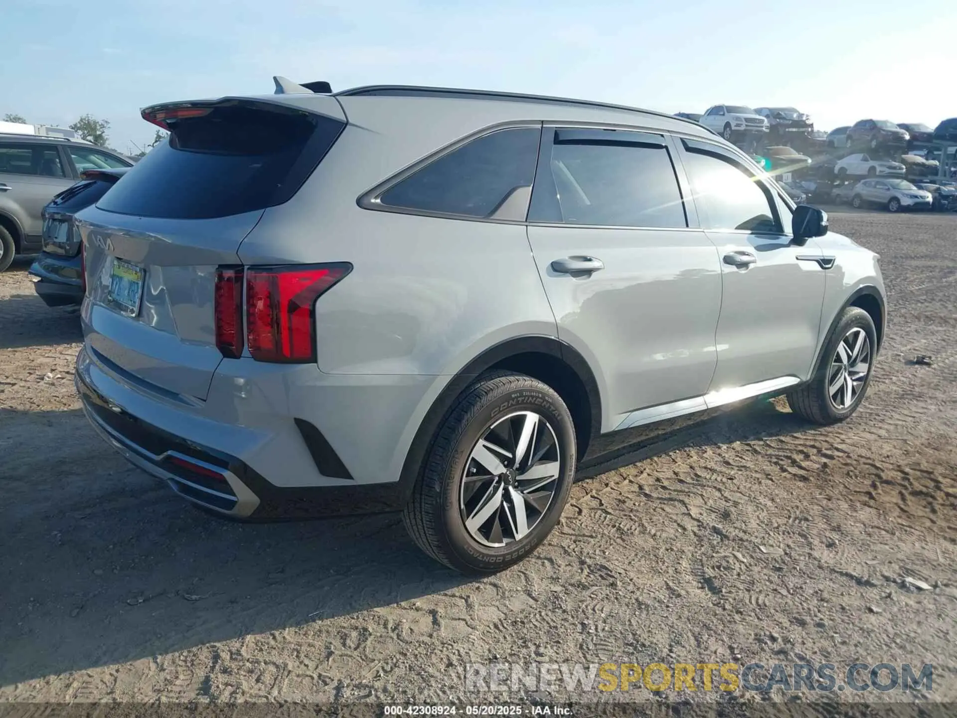 4 Photograph of a damaged car 5XYRH4LF9PG205862 KIA SORENTO 2023