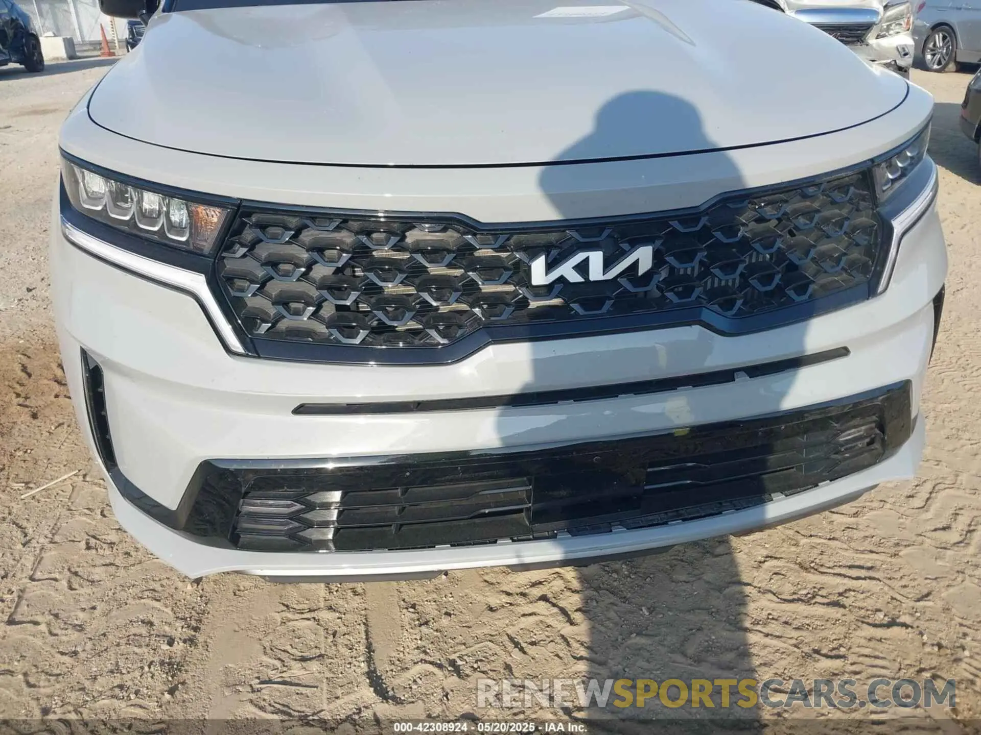 6 Photograph of a damaged car 5XYRH4LF9PG205862 KIA SORENTO 2023