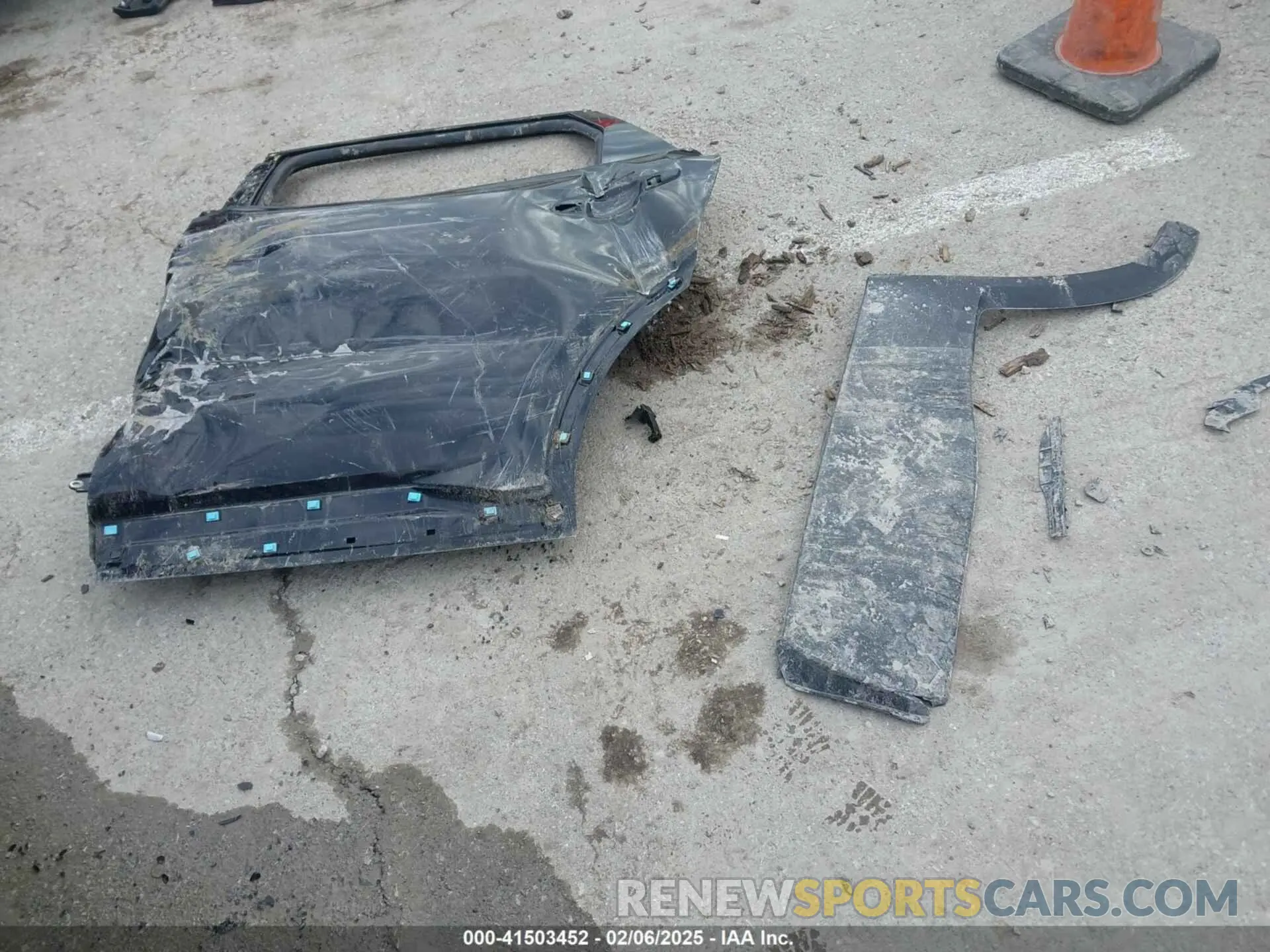 11 Photograph of a damaged car 5XYRH4LFXPG189333 KIA SORENTO 2023