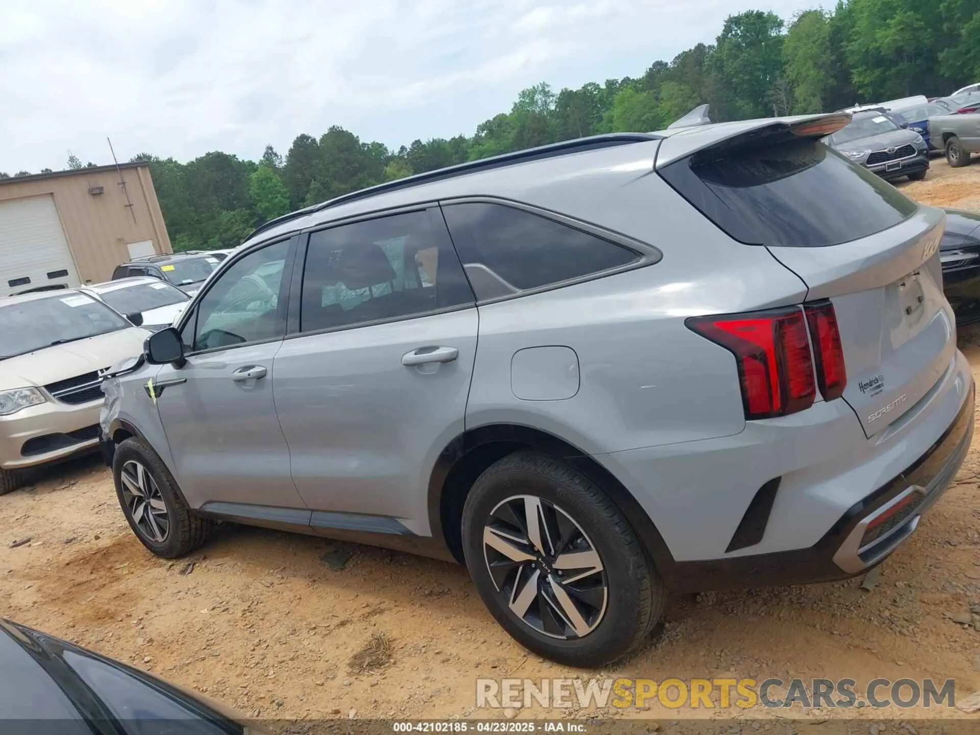 14 Photograph of a damaged car 5XYRH4LFXPG197495 KIA SORENTO 2023