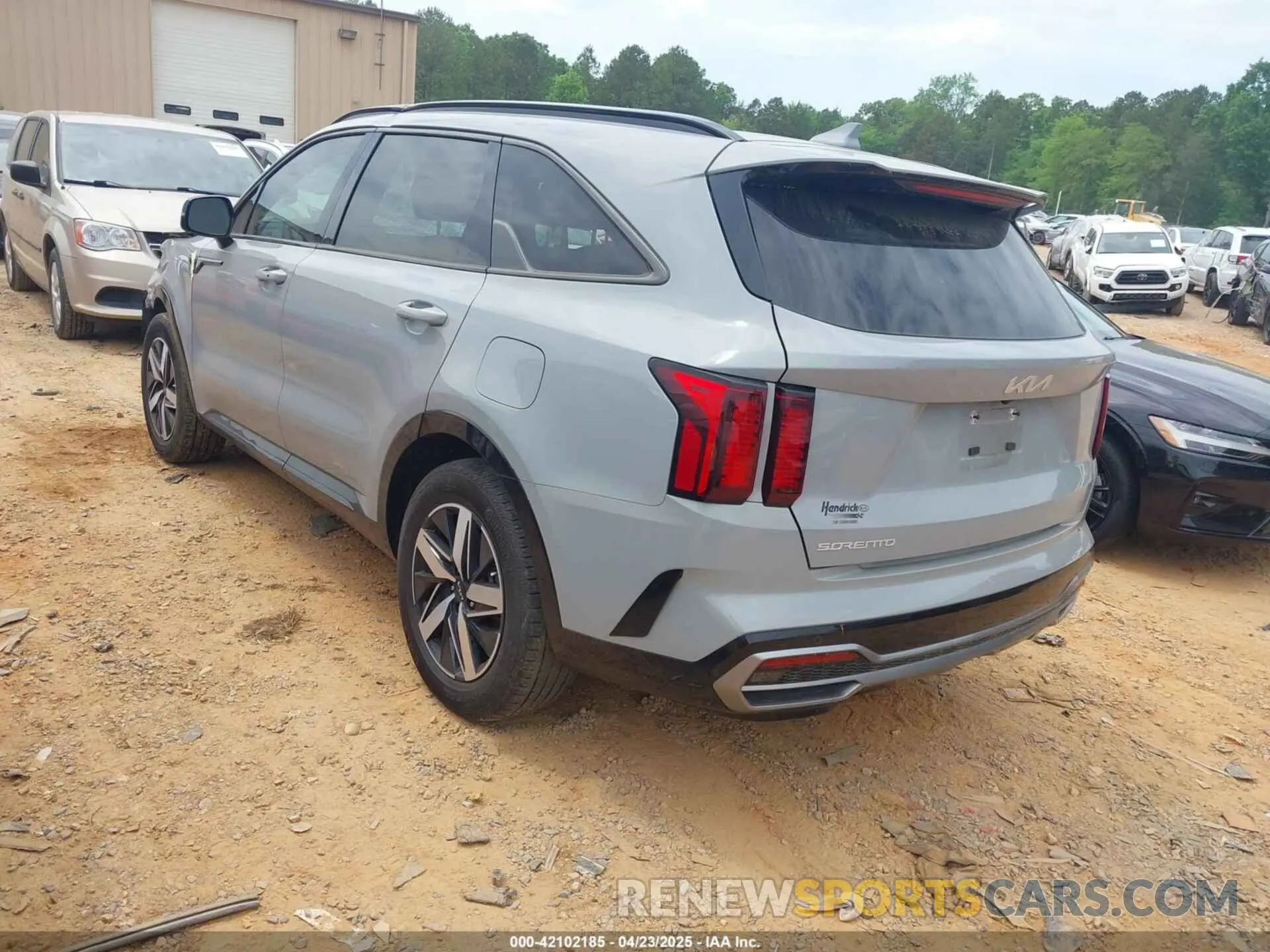 3 Photograph of a damaged car 5XYRH4LFXPG197495 KIA SORENTO 2023
