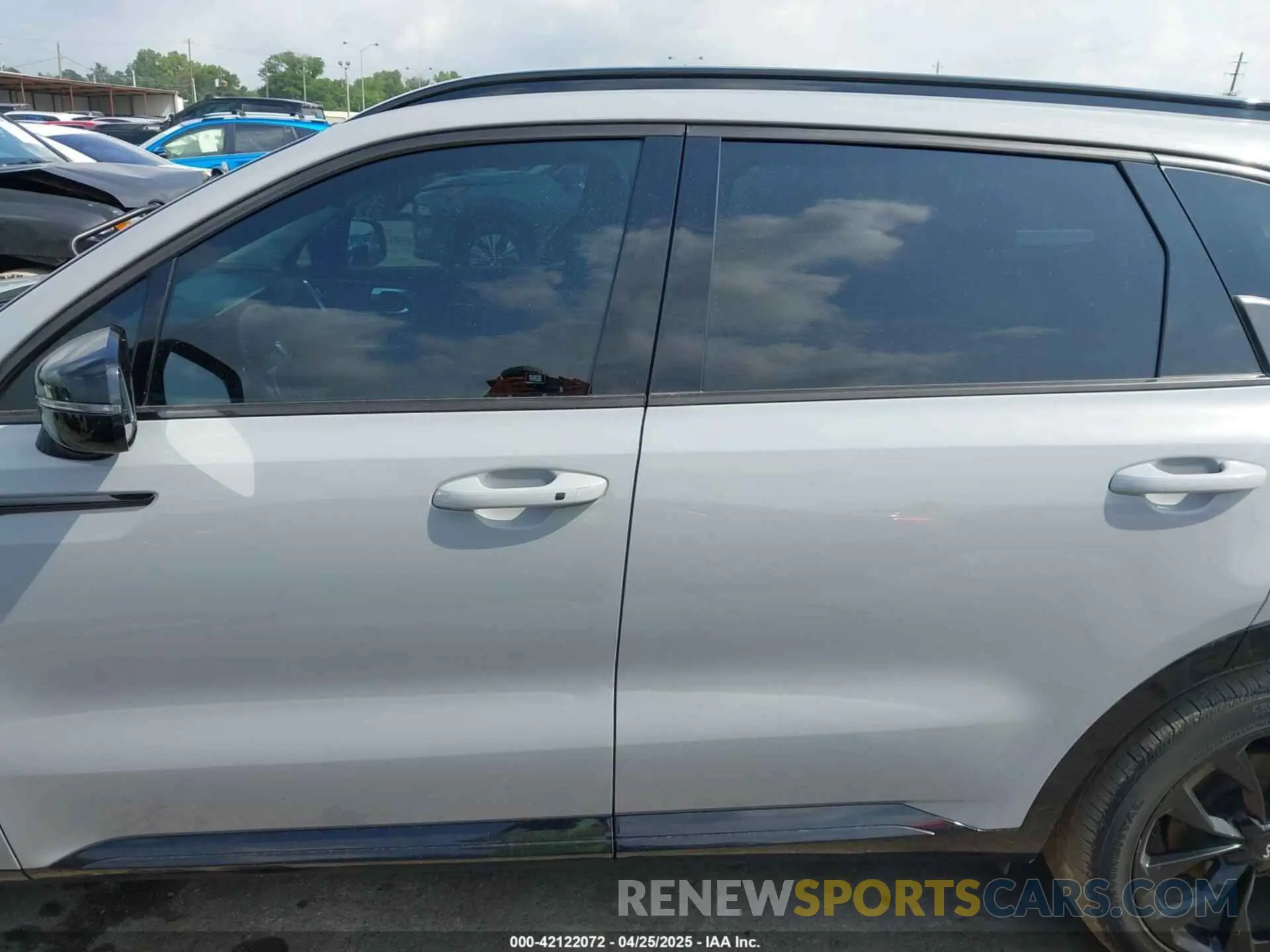 14 Photograph of a damaged car 5XYRK4LF2PG215411 KIA SORENTO 2023