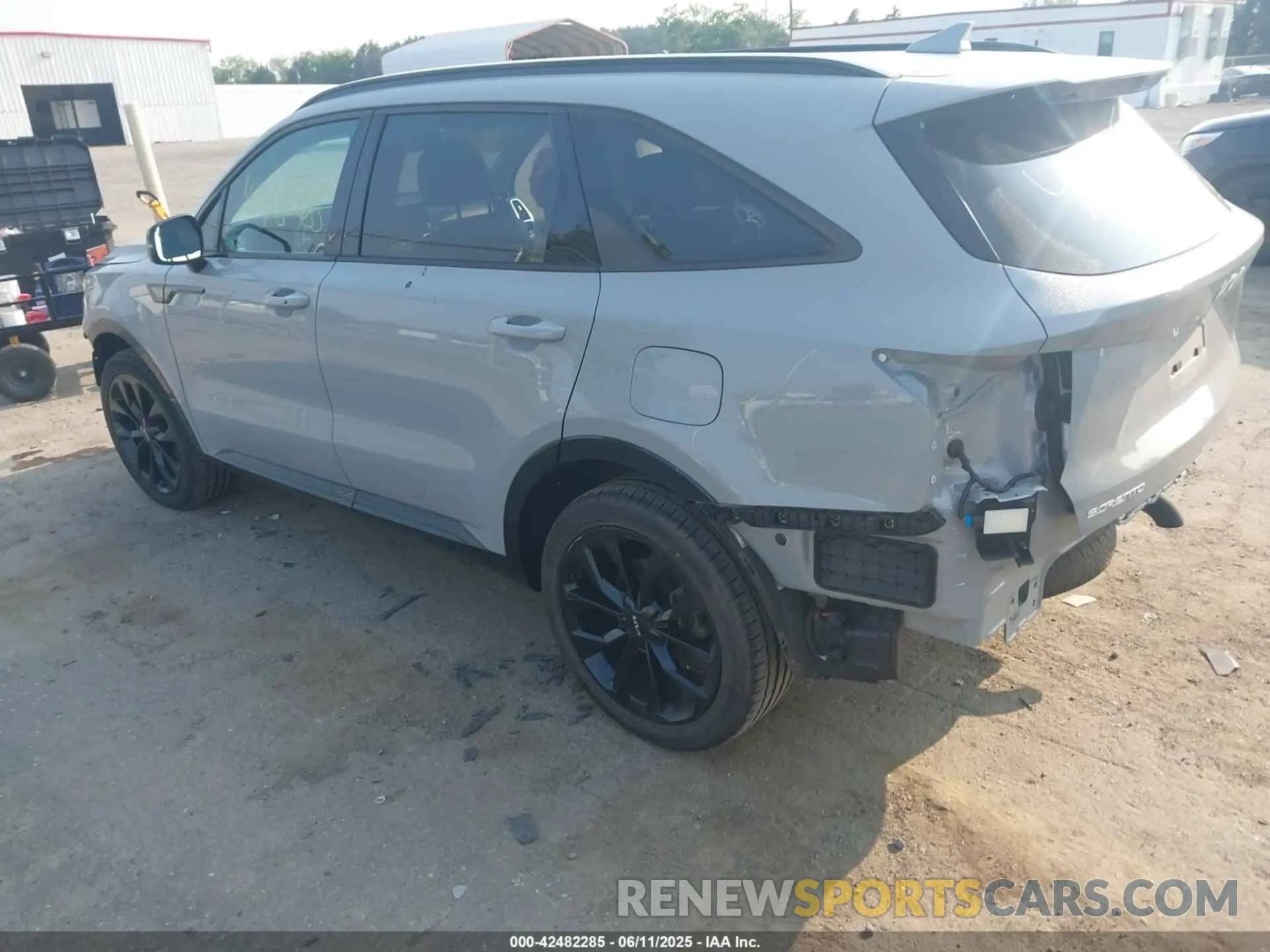3 Photograph of a damaged car 5XYRK4LF3PG172102 KIA SORENTO 2023