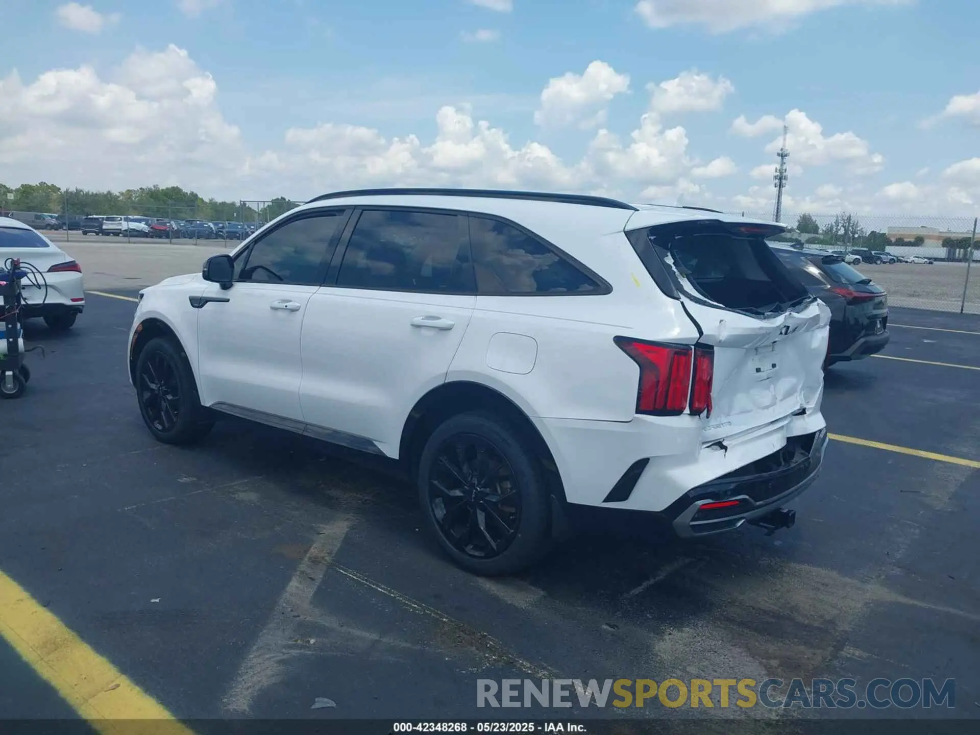 3 Photograph of a damaged car 5XYRK4LF4PG163487 KIA SORENTO 2023