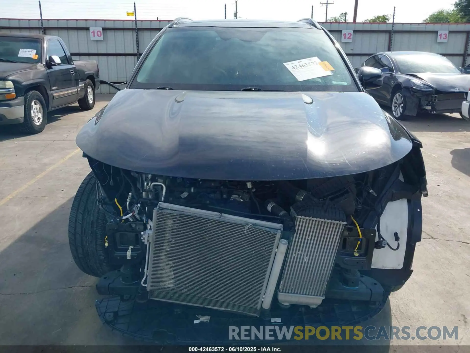 13 Photograph of a damaged car 5XYRK4LFXPG202339 KIA SORENTO 2023