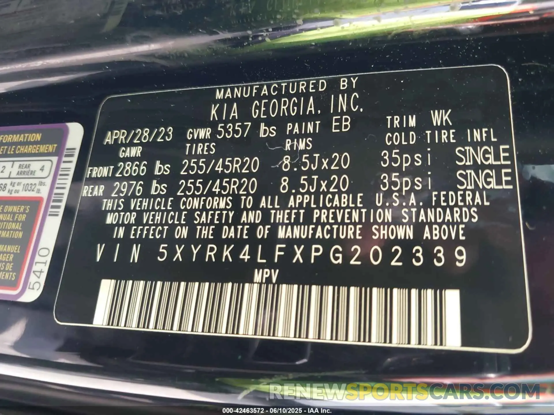 9 Photograph of a damaged car 5XYRK4LFXPG202339 KIA SORENTO 2023