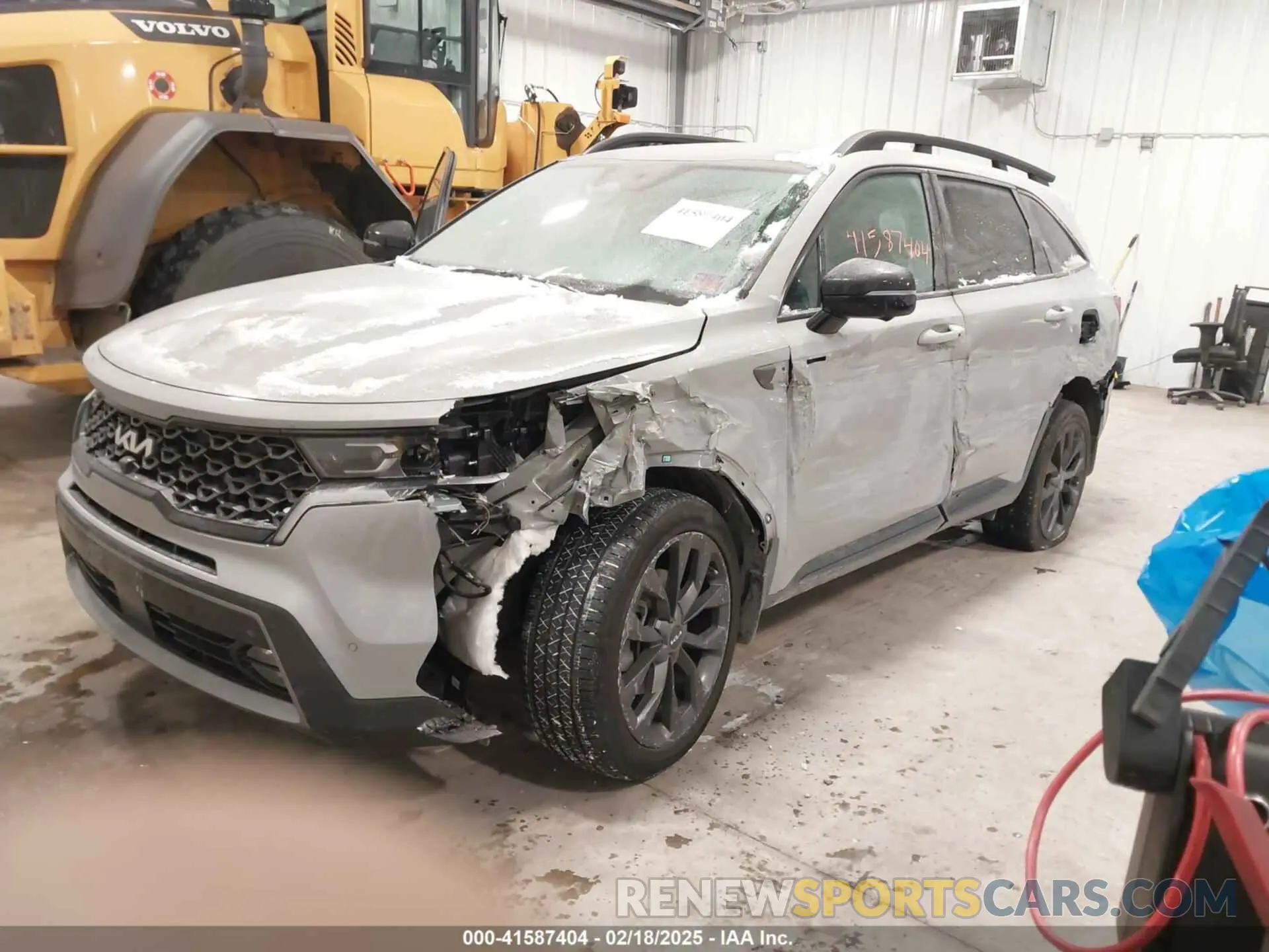 2 Photograph of a damaged car 5XYRKDLF0PG189570 KIA SORENTO 2023