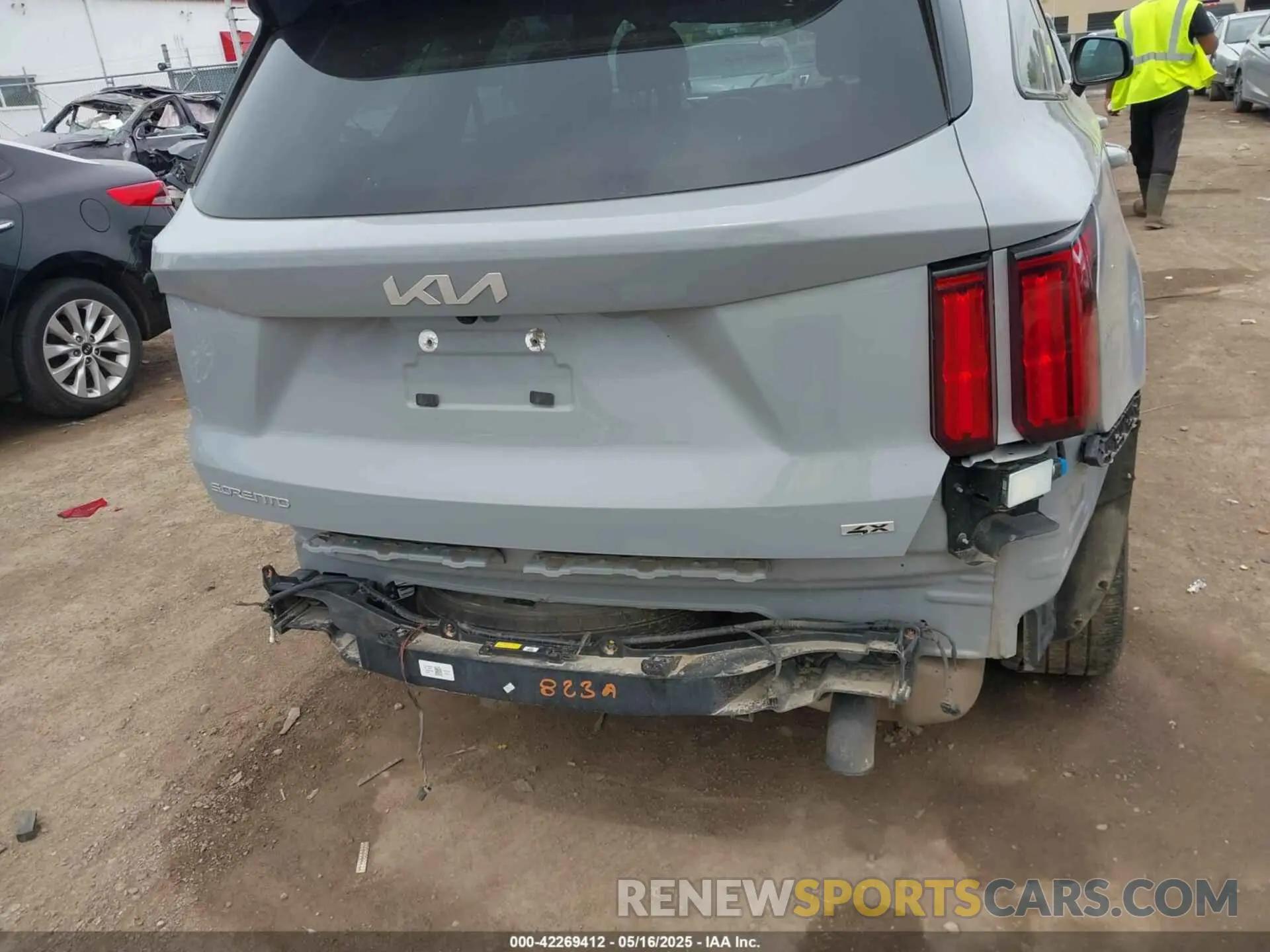 18 Photograph of a damaged car 5XYRKDLF0PG227203 KIA SORENTO 2023