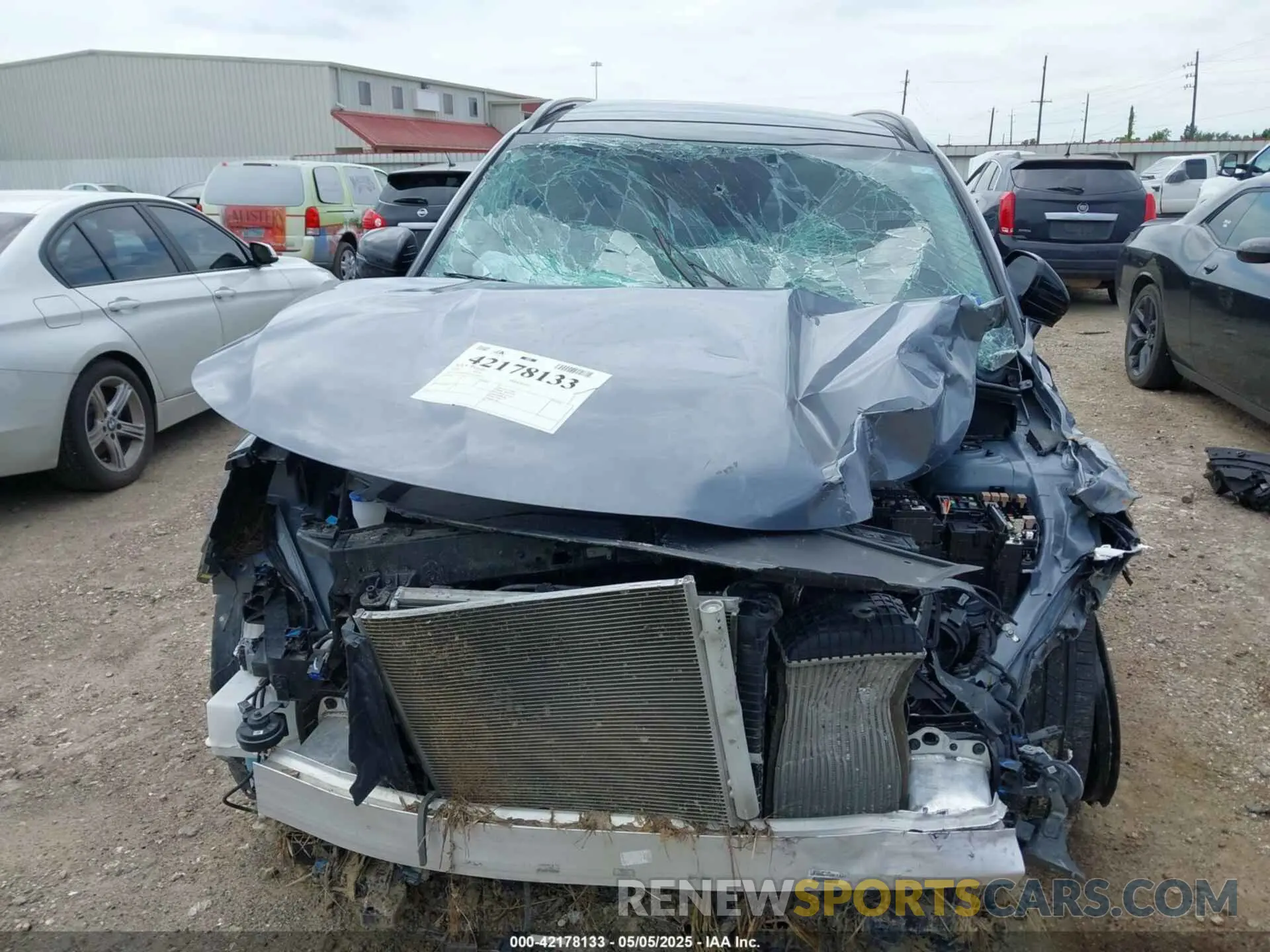 13 Photograph of a damaged car 5XYRKDLF1PG200530 KIA SORENTO 2023