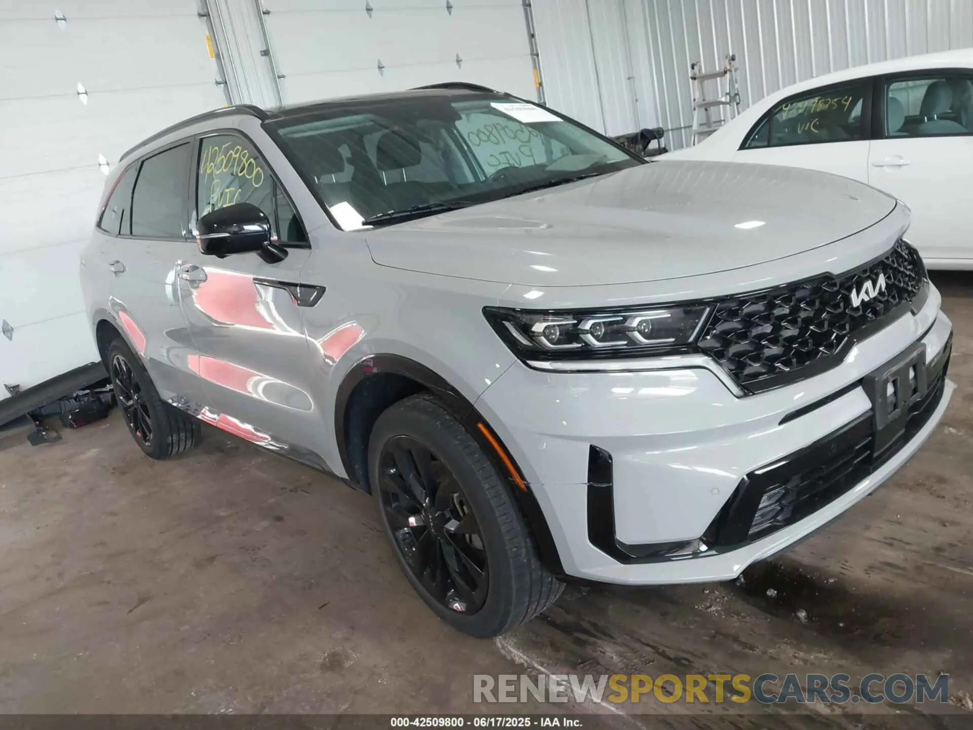 1 Photograph of a damaged car 5XYRKDLF1PG208689 KIA SORENTO 2023