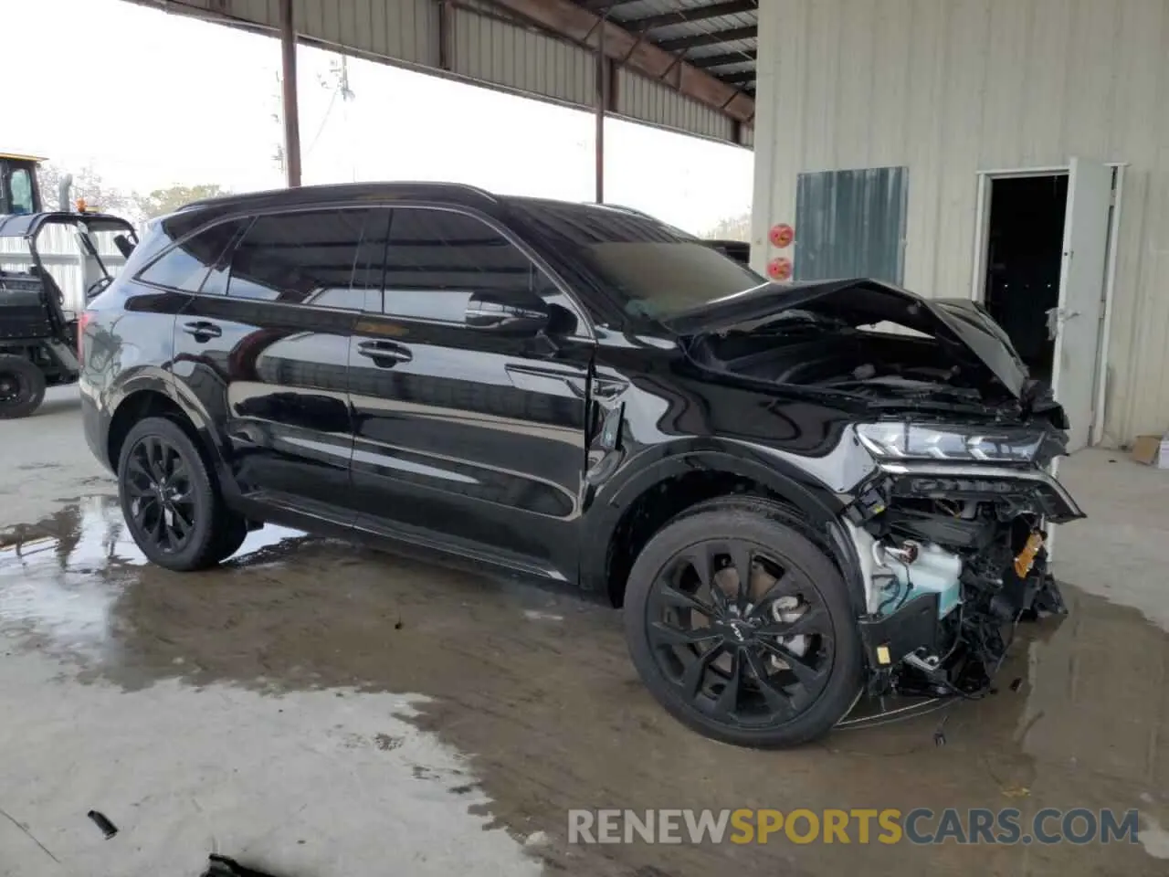 4 Photograph of a damaged car 5XYRKDLF1PG250327 KIA SORENTO 2023