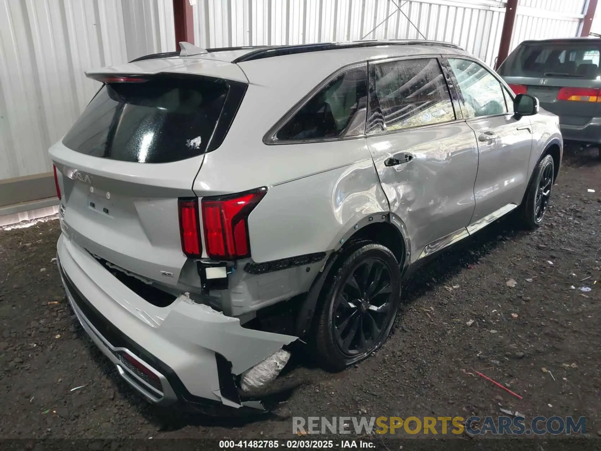 4 Photograph of a damaged car 5XYRKDLF2PG209611 KIA SORENTO 2023