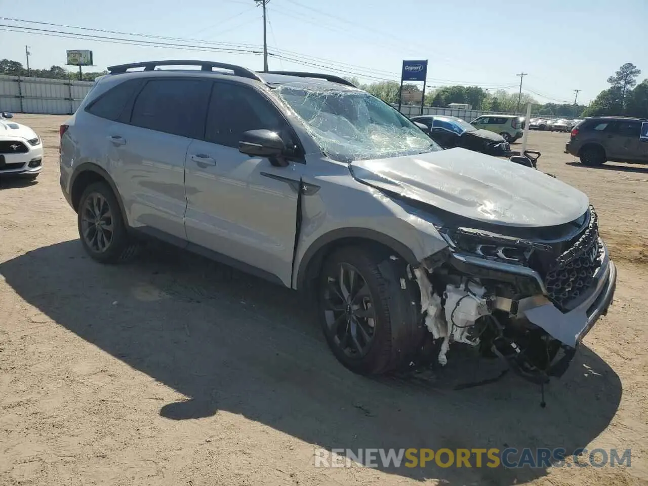 4 Photograph of a damaged car 5XYRKDLF3PG168325 KIA SORENTO 2023
