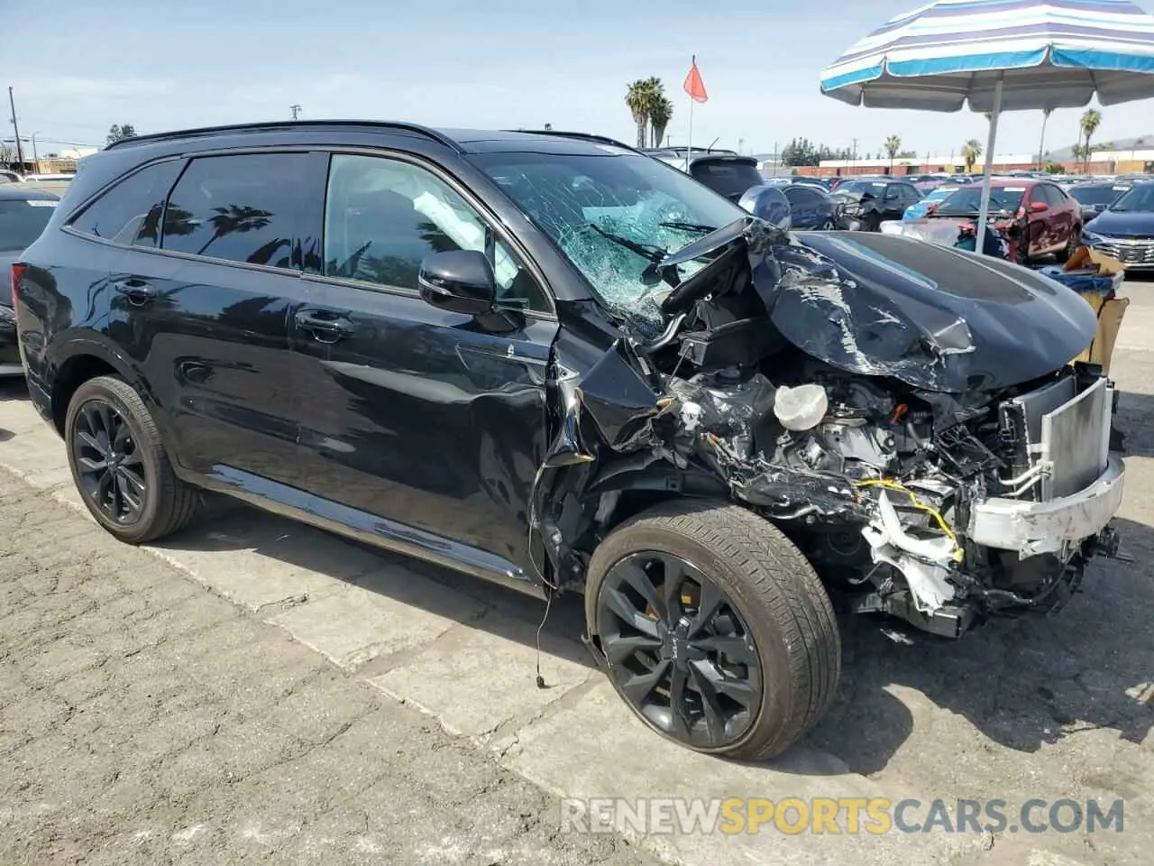 4 Photograph of a damaged car 5XYRKDLF3PG207608 KIA SORENTO 2023