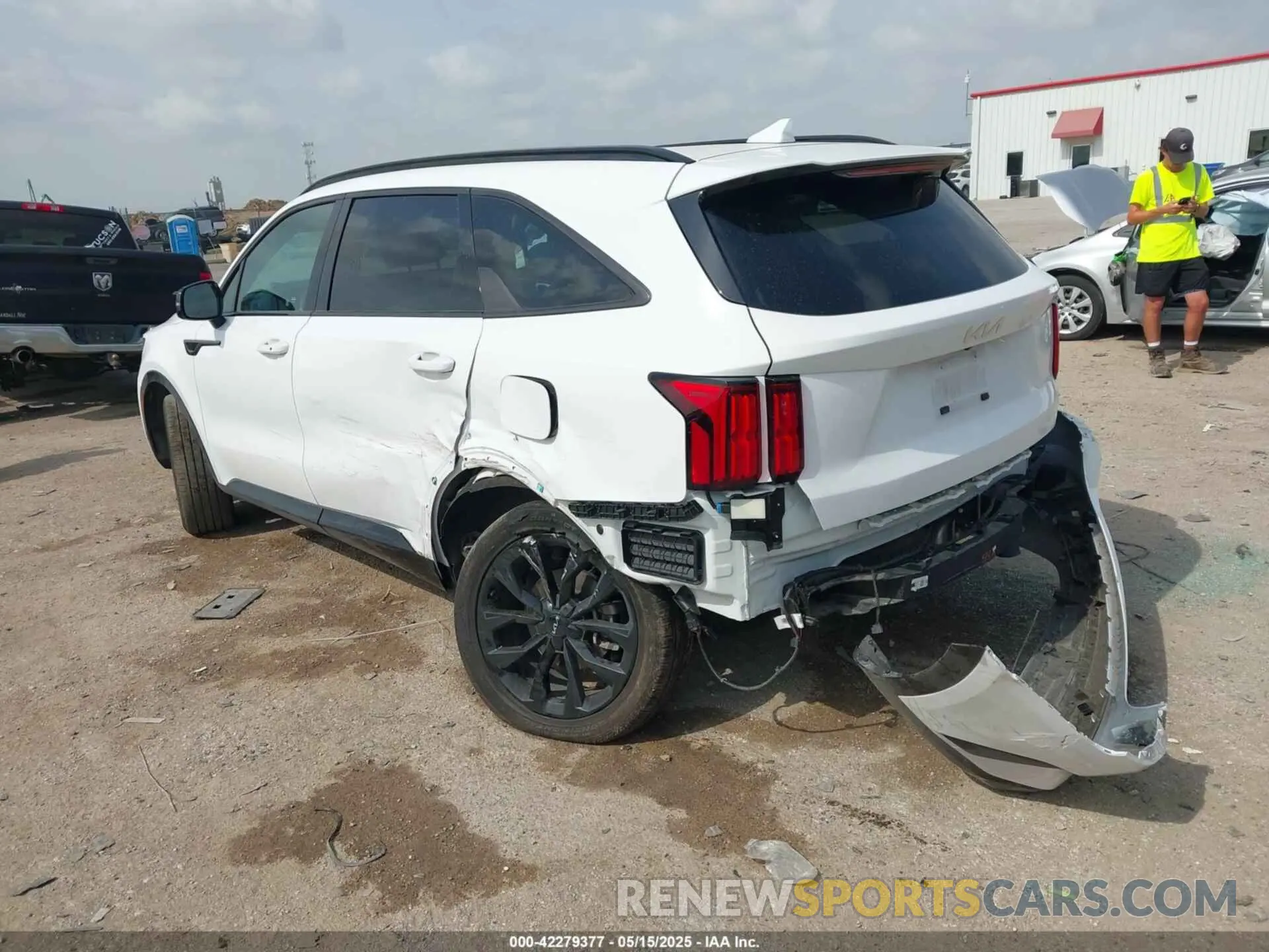 3 Photograph of a damaged car 5XYRKDLF7PG210947 KIA SORENTO 2023