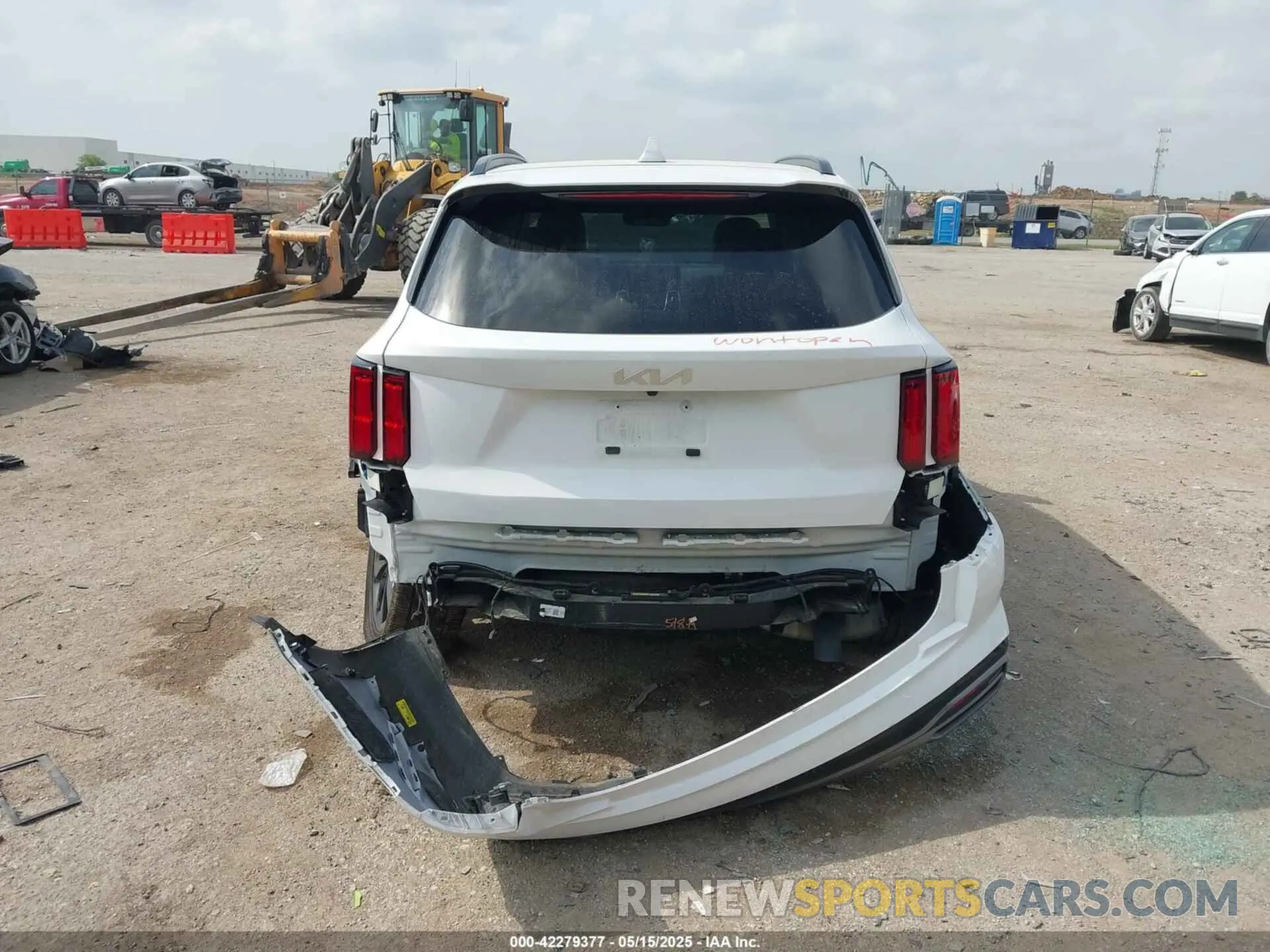 6 Photograph of a damaged car 5XYRKDLF7PG210947 KIA SORENTO 2023