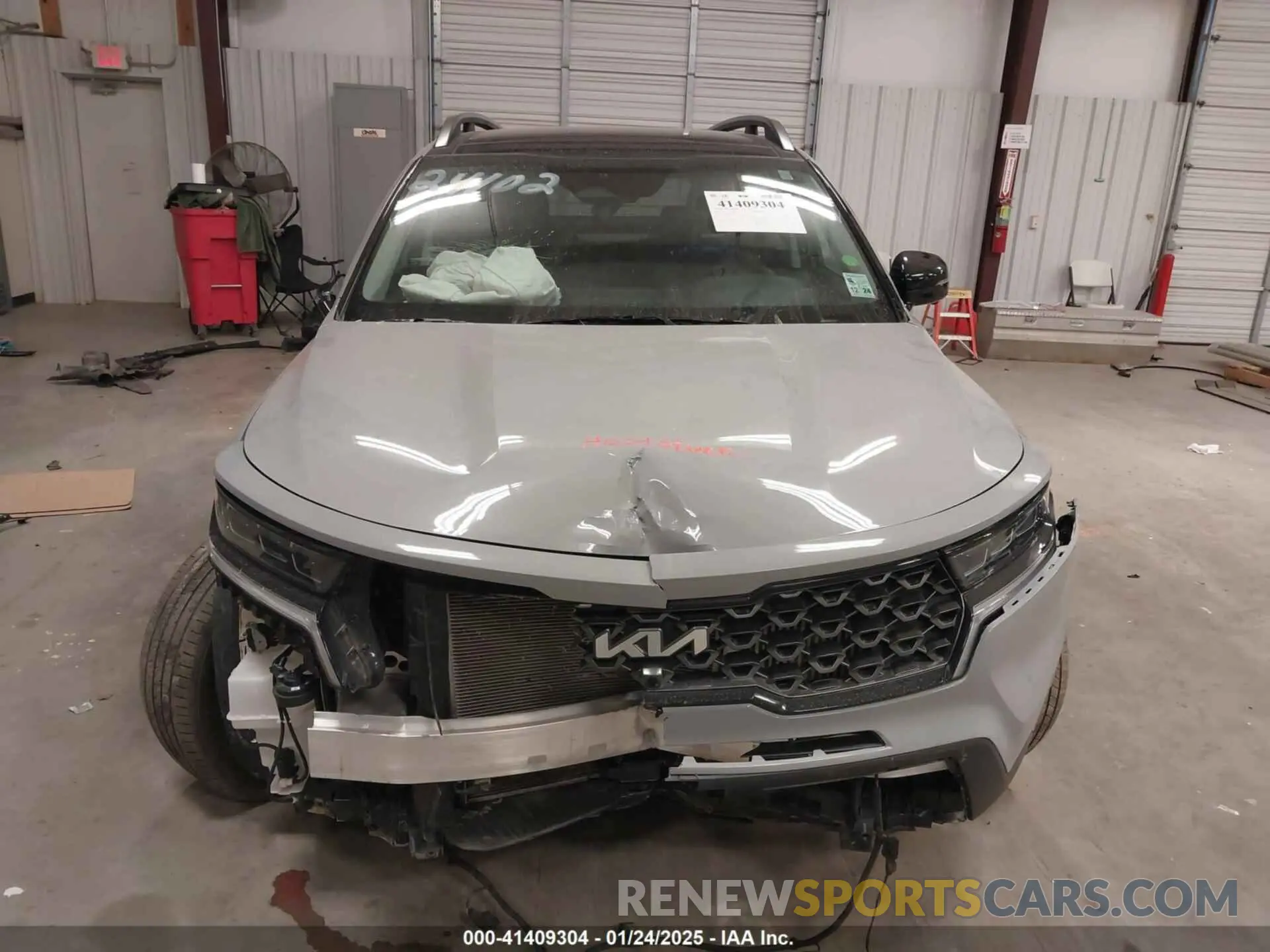 10 Photograph of a damaged car 5XYRKDLF9PG171214 KIA SORENTO 2023