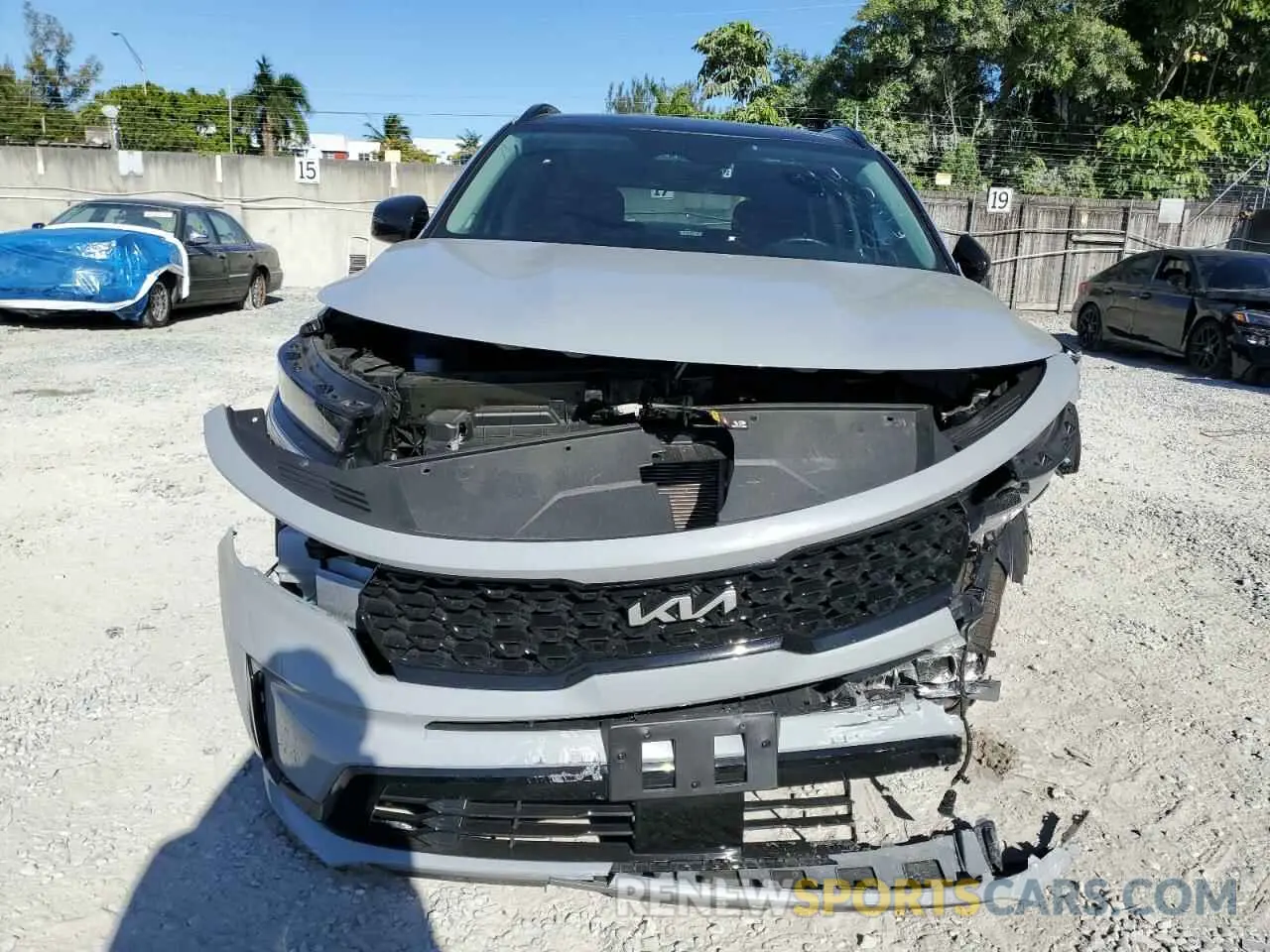 5 Photograph of a damaged car 5XYRKDLFXPG172260 KIA SORENTO 2023