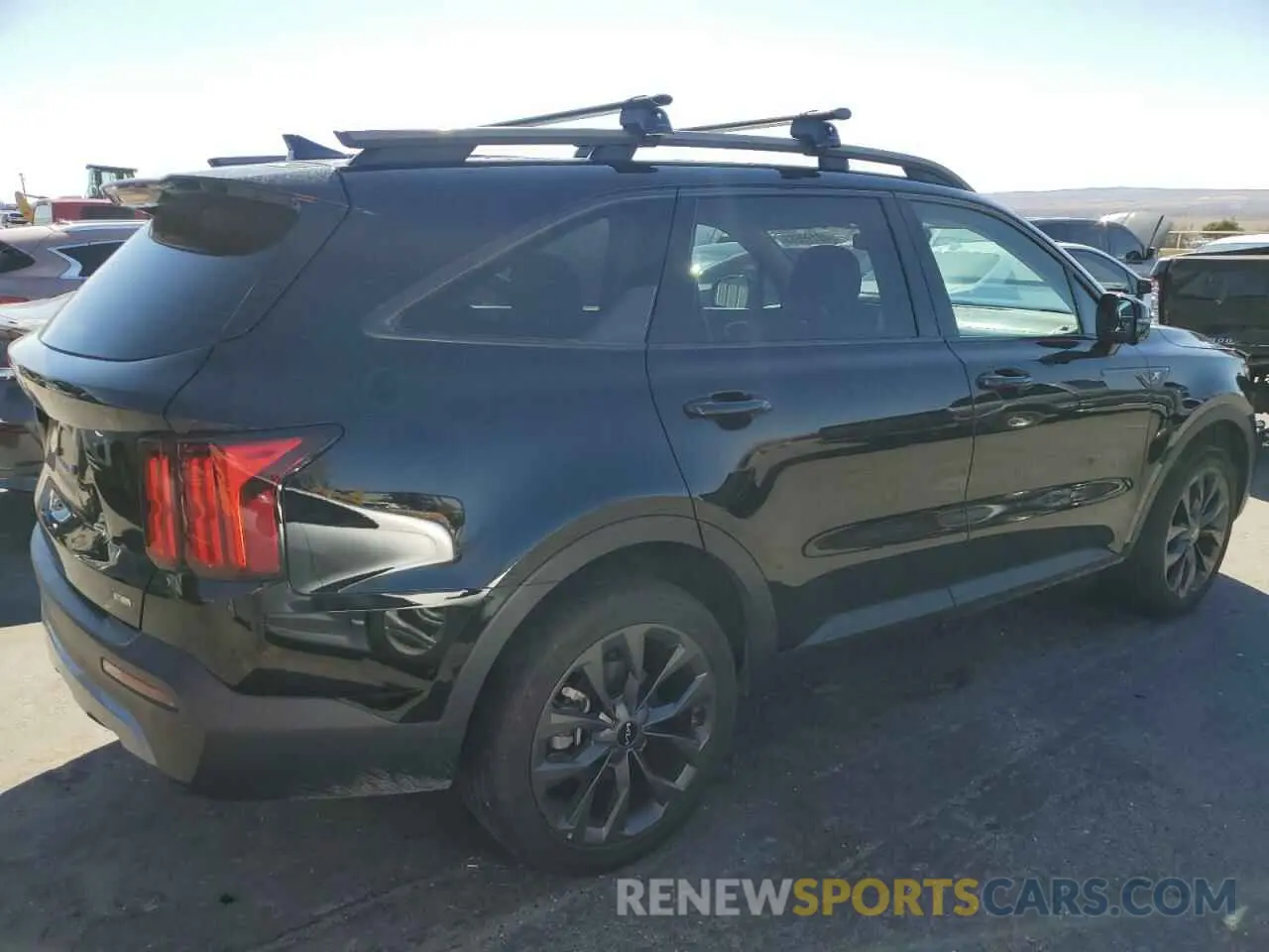 3 Photograph of a damaged car 5XYRKDLFXPG226964 KIA SORENTO 2023