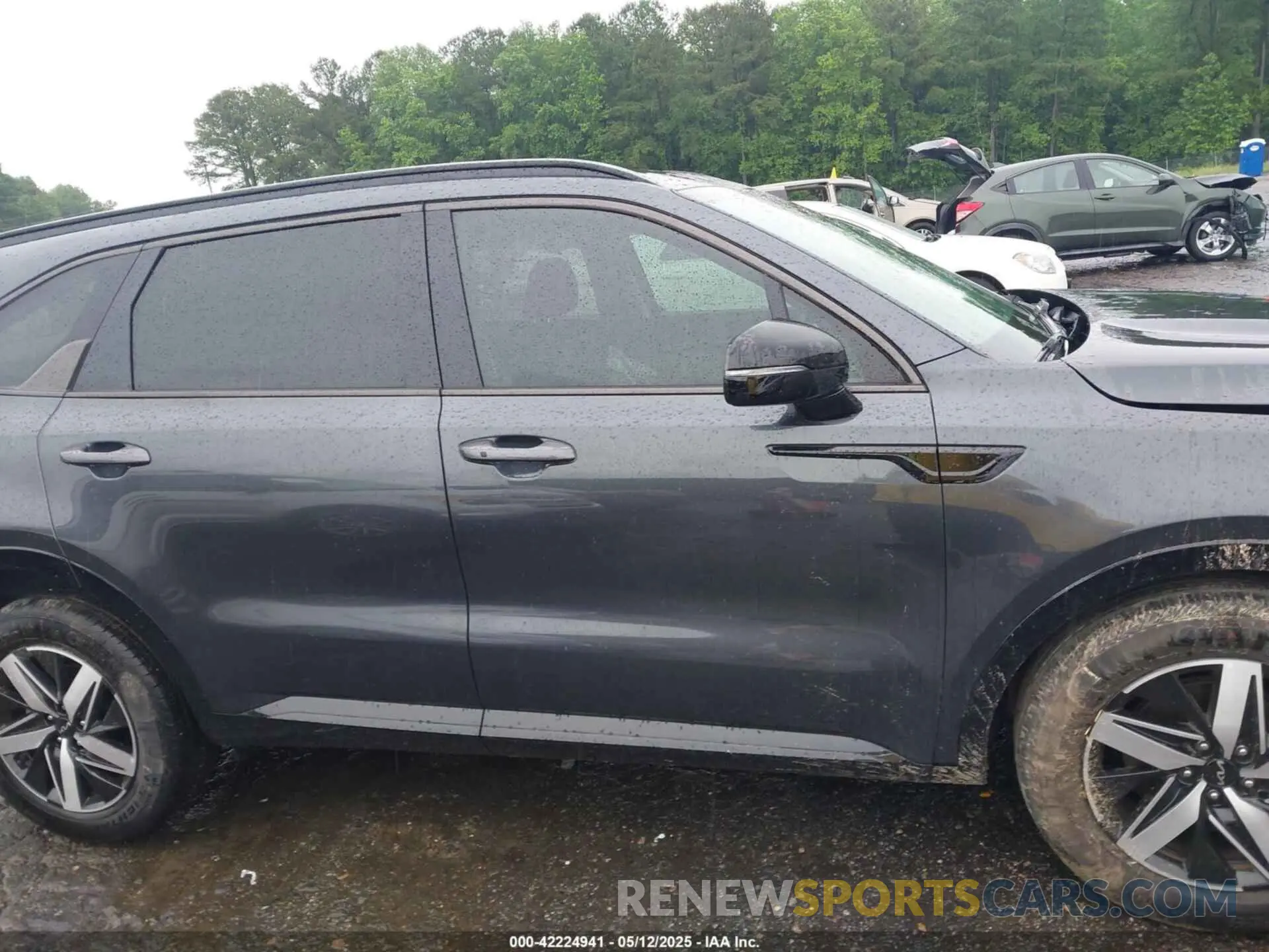 13 Photograph of a damaged car 5XYRL4LC2PG247794 KIA SORENTO 2023