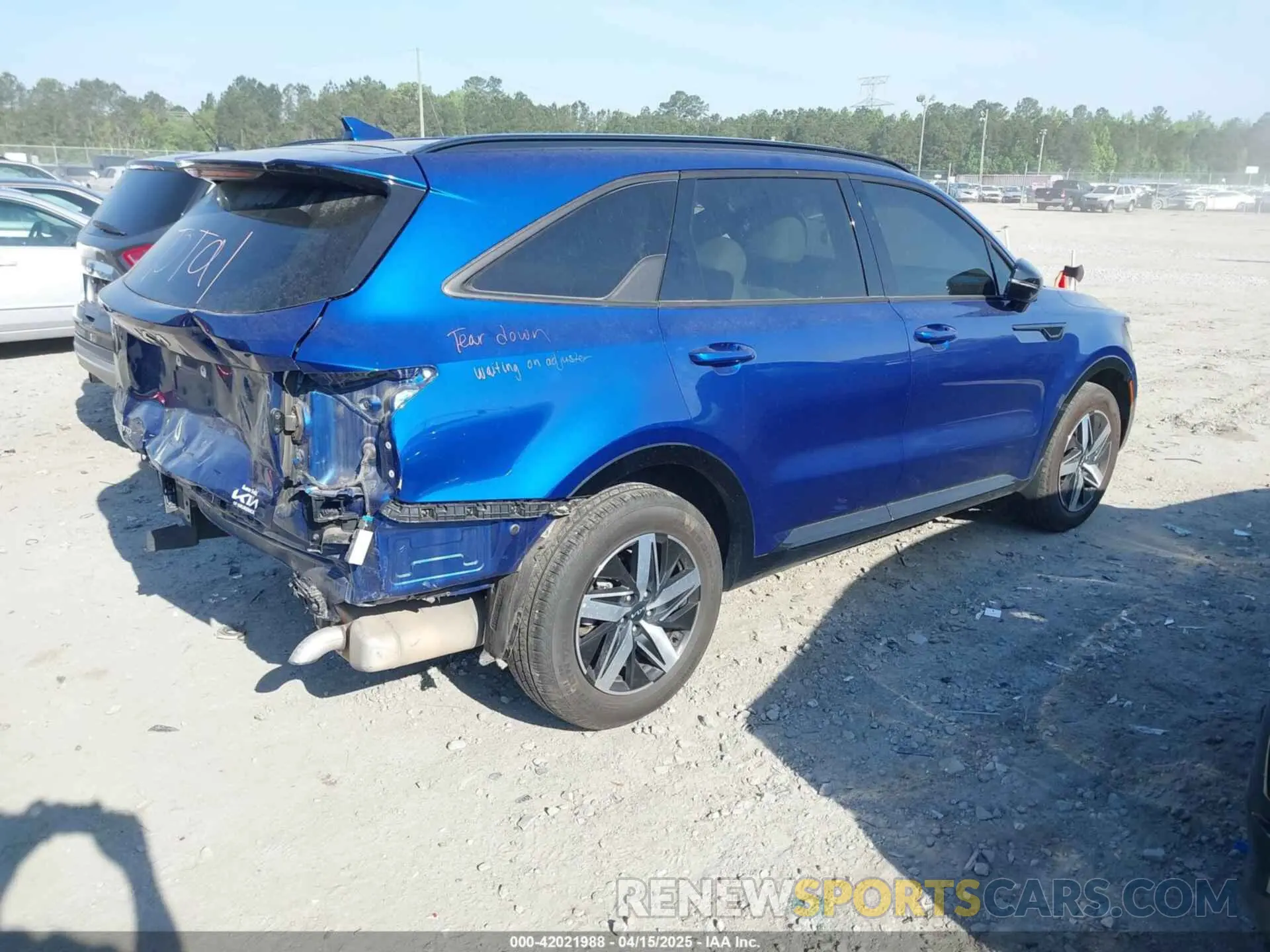 4 Photograph of a damaged car 5XYRL4LC3PG204758 KIA SORENTO 2023