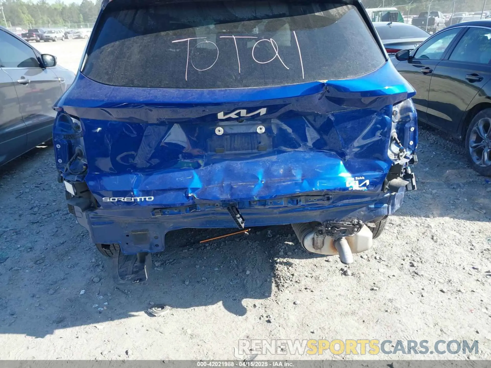 6 Photograph of a damaged car 5XYRL4LC3PG204758 KIA SORENTO 2023