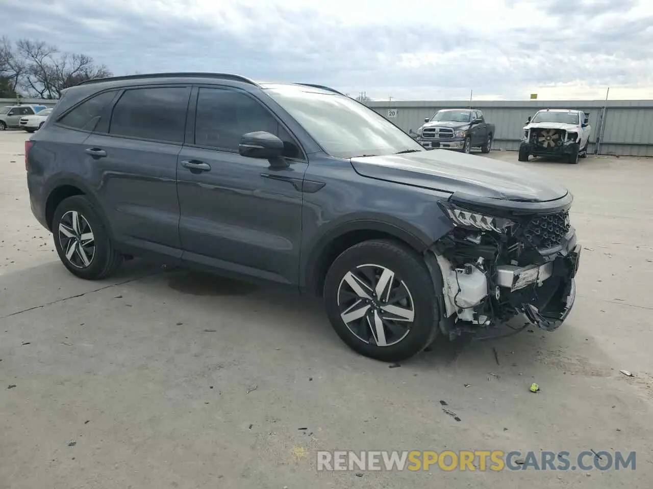 4 Photograph of a damaged car 5XYRL4LC6PG207573 KIA SORENTO 2023