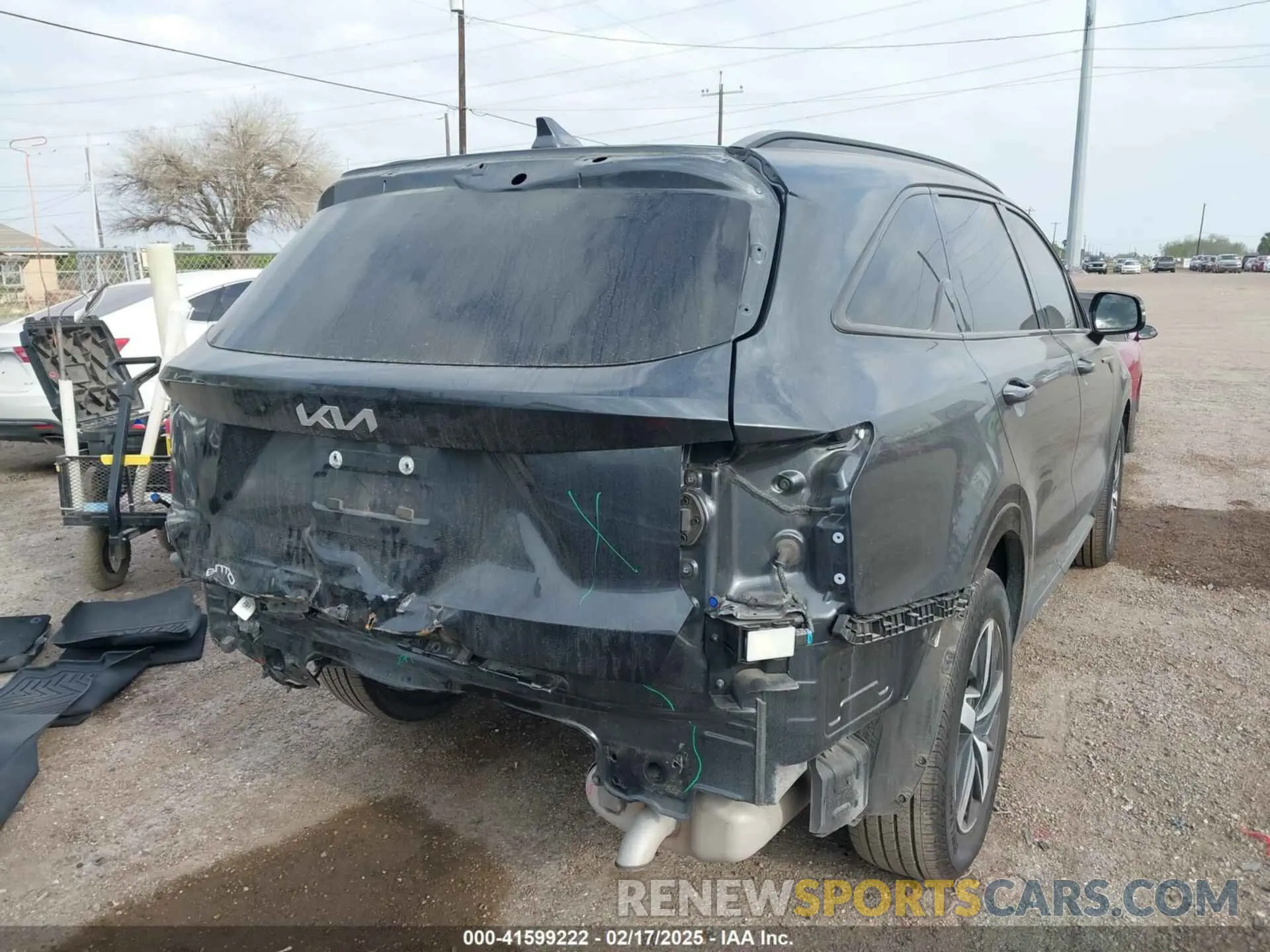 4 Photograph of a damaged car 5XYRL4LC8PG246777 KIA SORENTO 2023