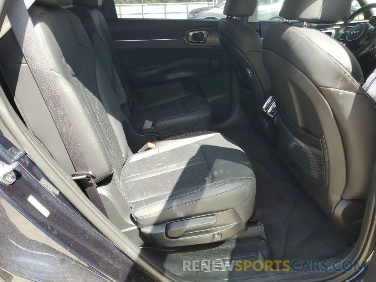 11 Photograph of a damaged car KNDRH4LG1P5175290 KIA SORENTO 2023