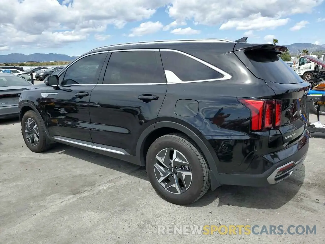 2 Photograph of a damaged car KNDRH4LGXP5199166 KIA SORENTO 2023