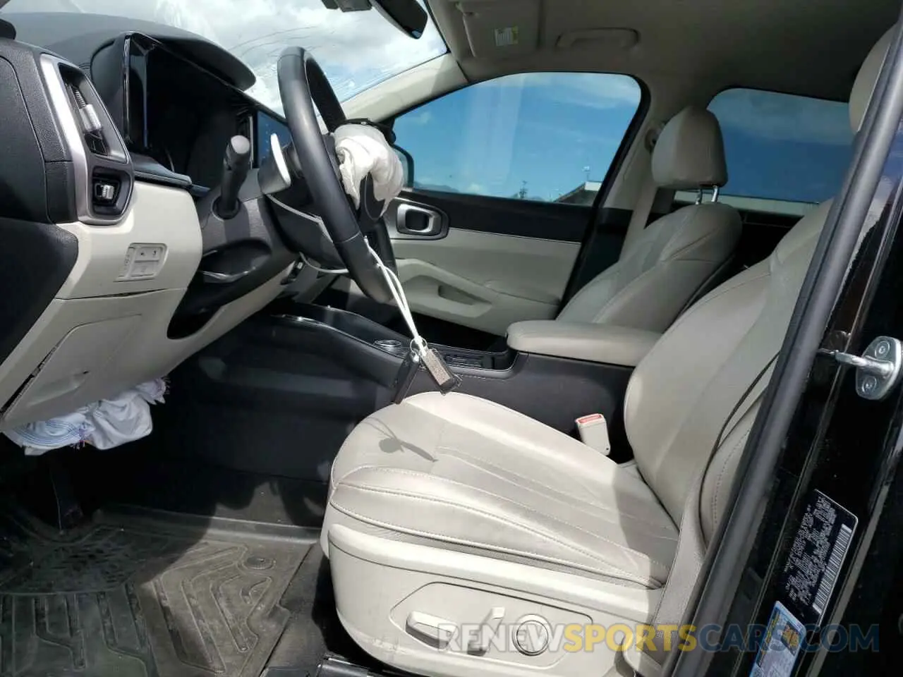 7 Photograph of a damaged car KNDRH4LGXP5199166 KIA SORENTO 2023
