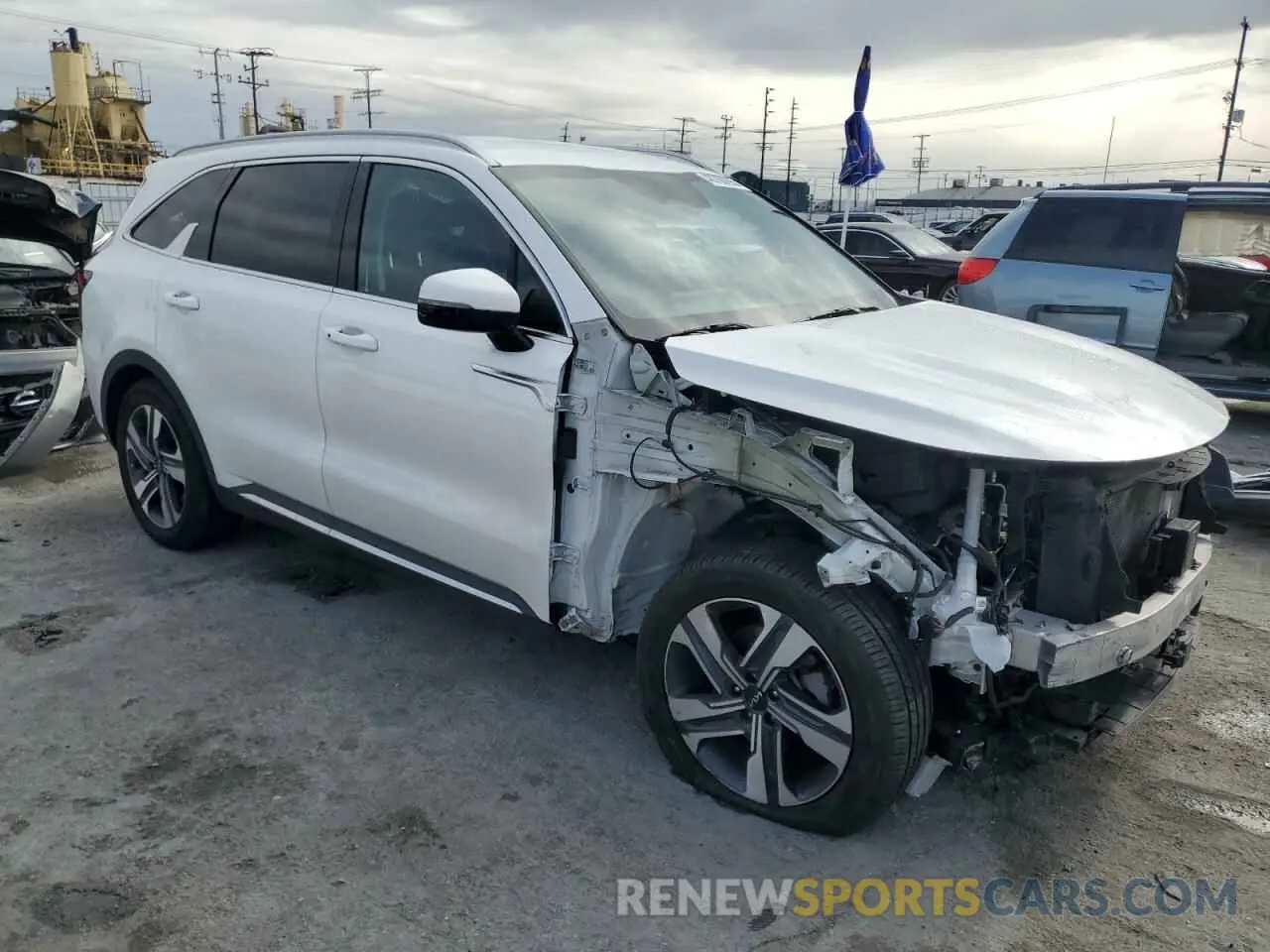 4 Photograph of a damaged car KNDRHDLG0P5161512 KIA SORENTO 2023