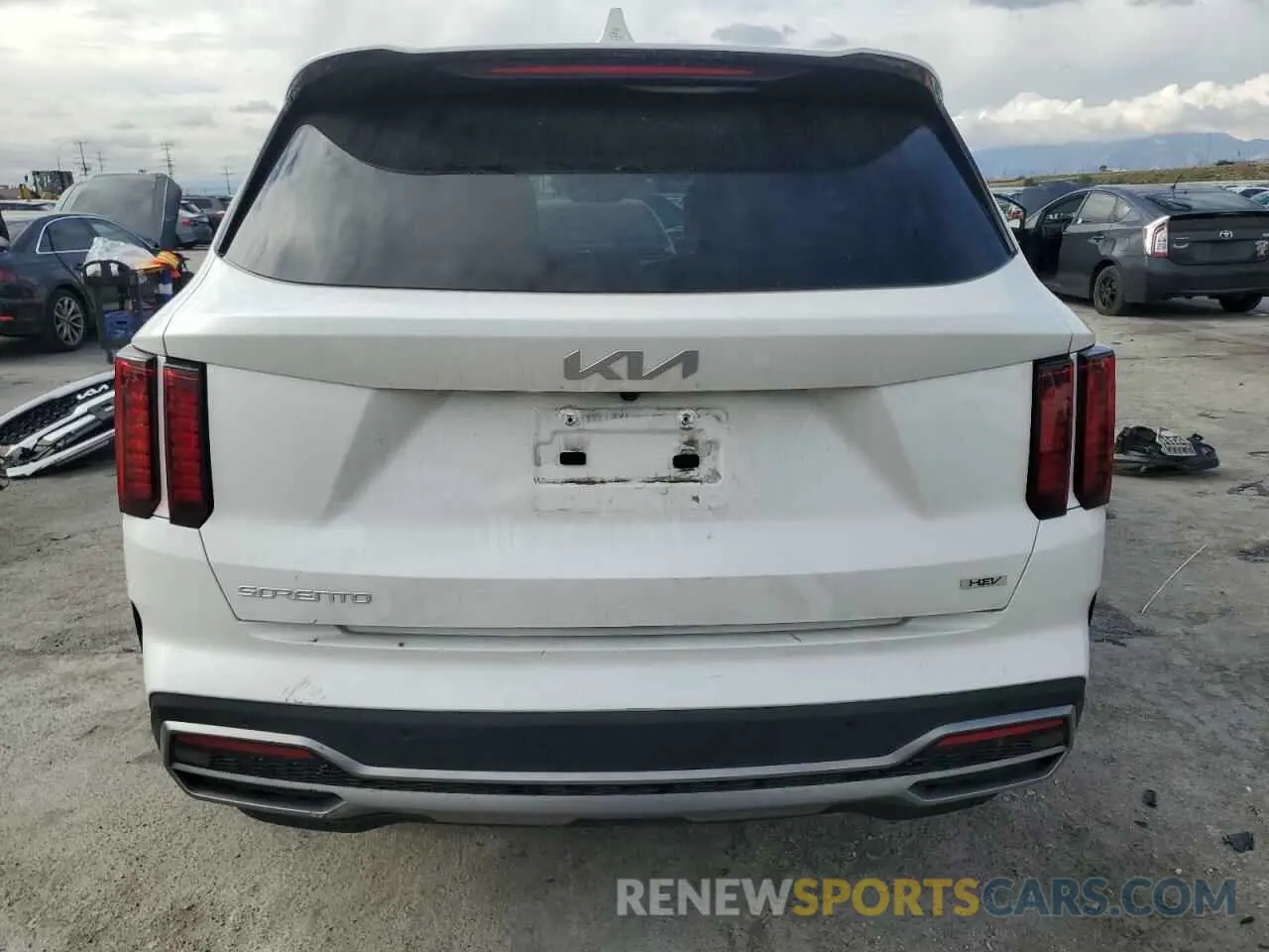 6 Photograph of a damaged car KNDRHDLG0P5161512 KIA SORENTO 2023