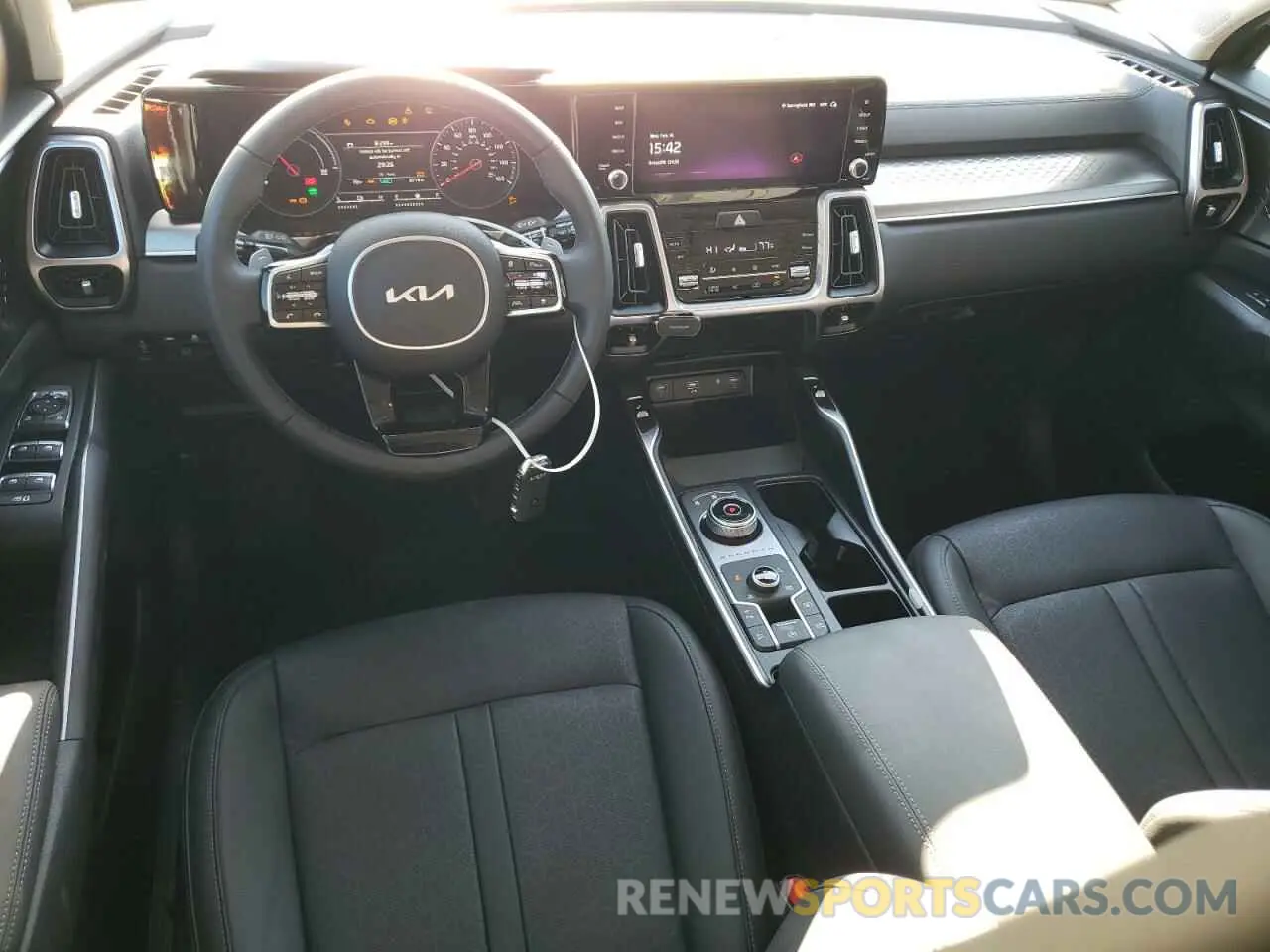 8 Photograph of a damaged car KNDRHDLG2P5213335 KIA SORENTO 2023