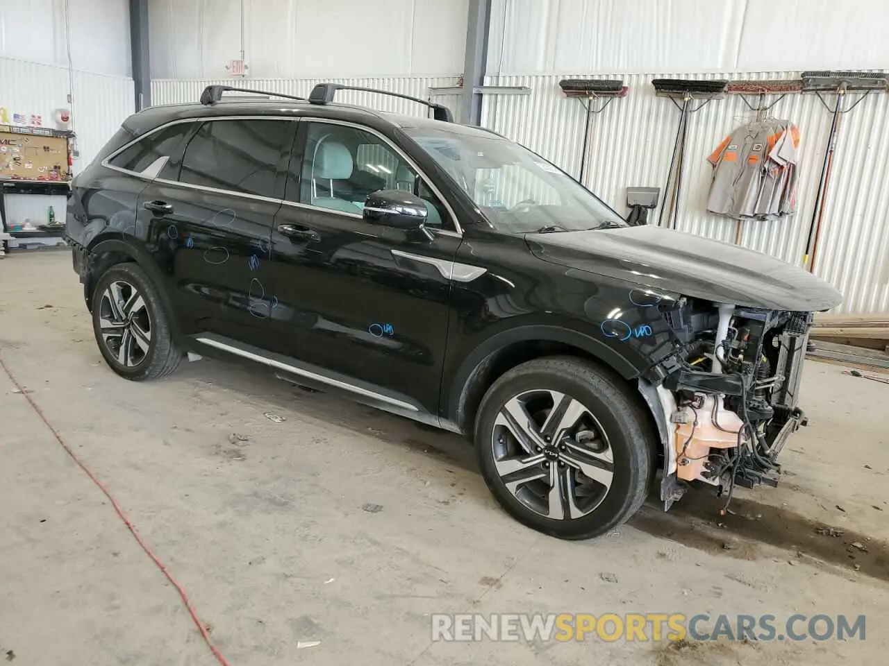 4 Photograph of a damaged car KNDRHDLG8P5166926 KIA SORENTO 2023