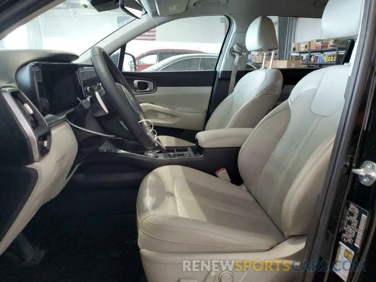 7 Photograph of a damaged car KNDRHDLG8P5166926 KIA SORENTO 2023