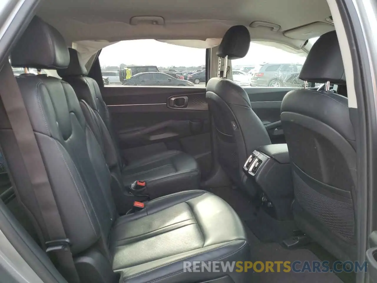 12 Photograph of a damaged car KNDRHDLG9P5223960 KIA SORENTO 2023