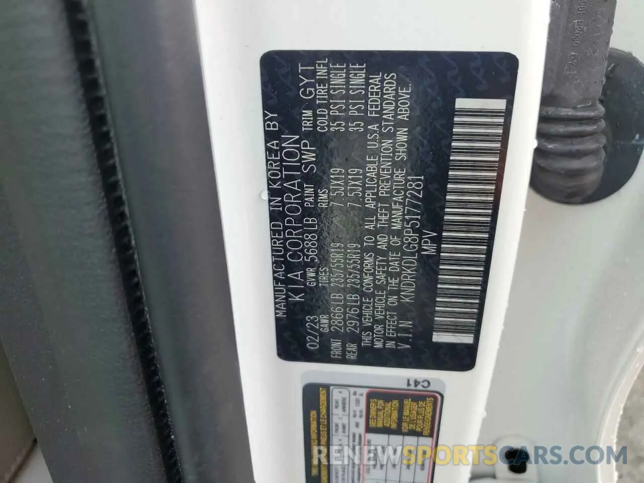 14 Photograph of a damaged car KNDRKDLG8P5177281 KIA SORENTO 2023