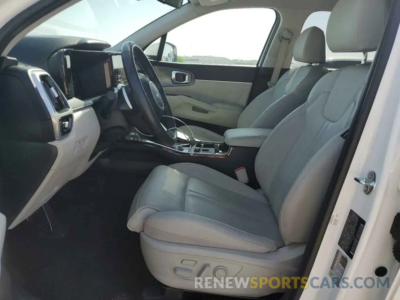 7 Photograph of a damaged car KNDRKDLGXP5171837 KIA SORENTO 2023