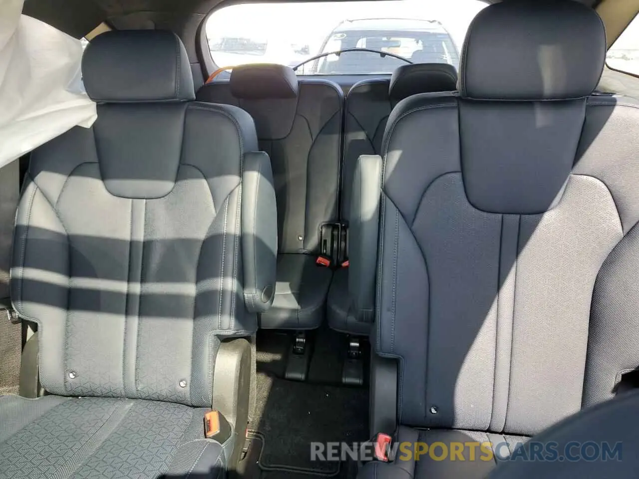 10 Photograph of a damaged car KNDRMDLH0P5208199 KIA SORENTO 2023