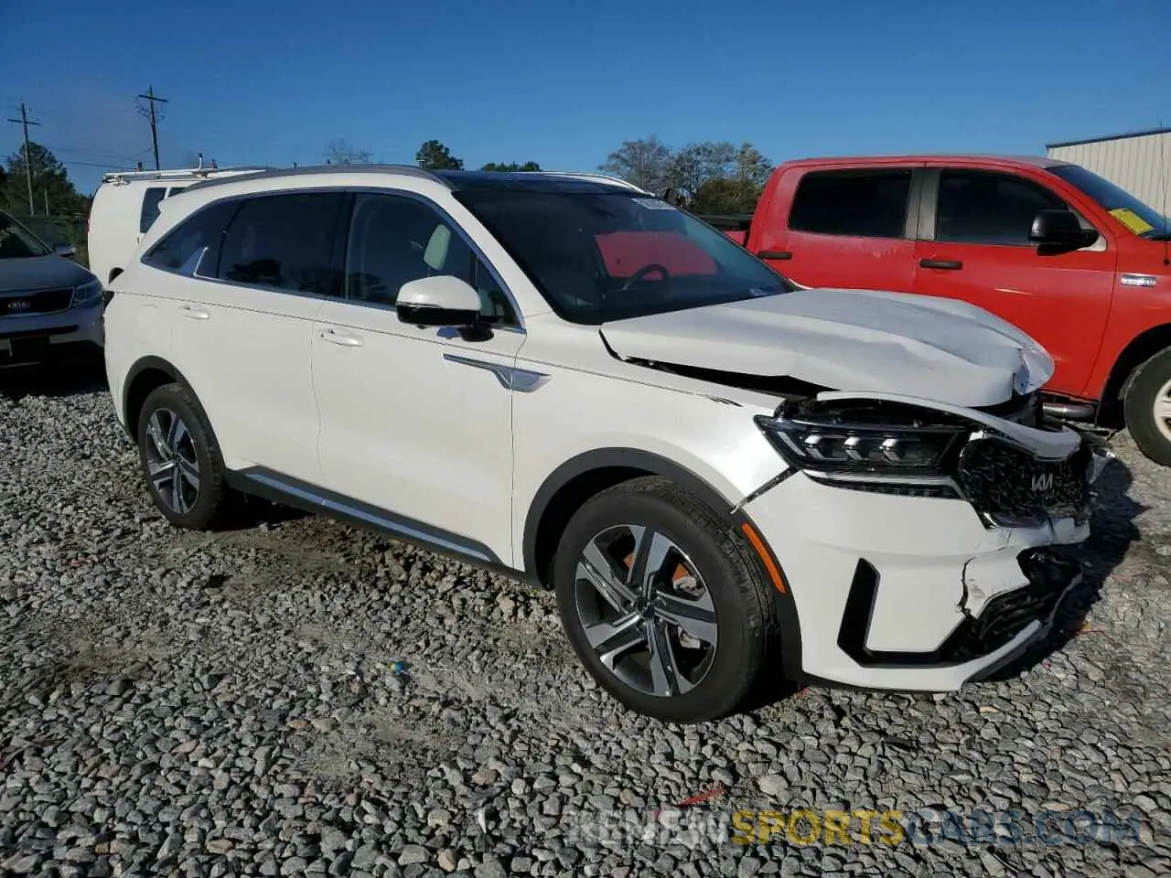 4 Photograph of a damaged car KNDRMDLH1P5213704 KIA SORENTO 2023