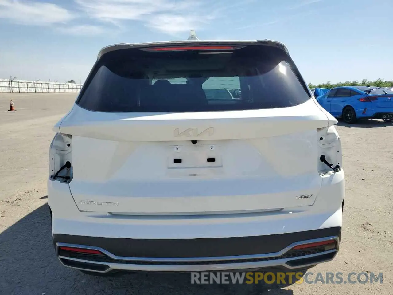 6 Photograph of a damaged car KNDRMDLH7P5186833 KIA SORENTO 2023
