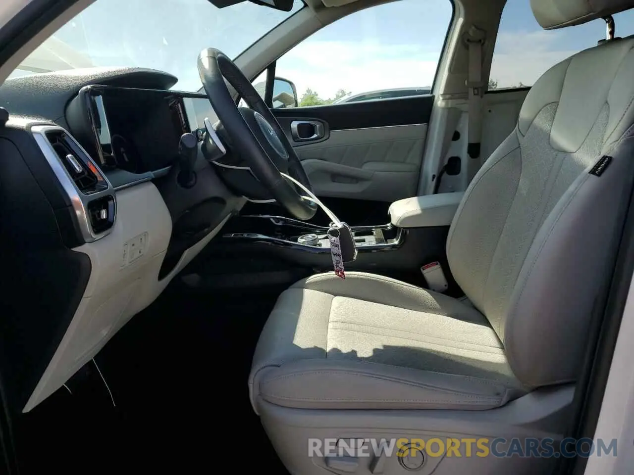 7 Photograph of a damaged car KNDRMDLH7P5186833 KIA SORENTO 2023
